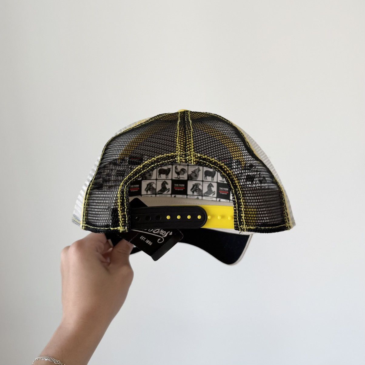 Goorin Bros. NWT Goorin Bros Angel Fish Leather Patch Trucker Hat Rare Size ONE SIZE - 6 Thumbnail