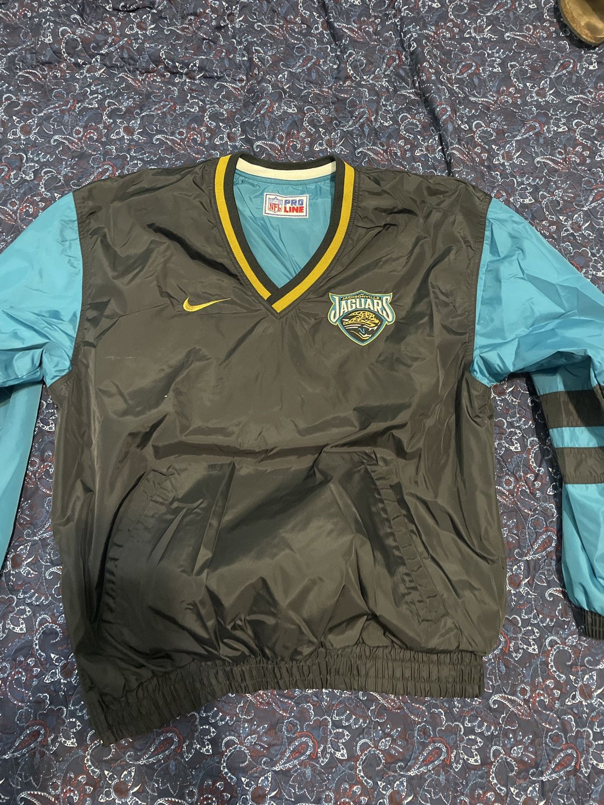 Nike Nike NFL PRO LINE Jacksonville Jaguars Reversible Pullover Size US M / EU 48-50 / 2 - 3 Thumbnail