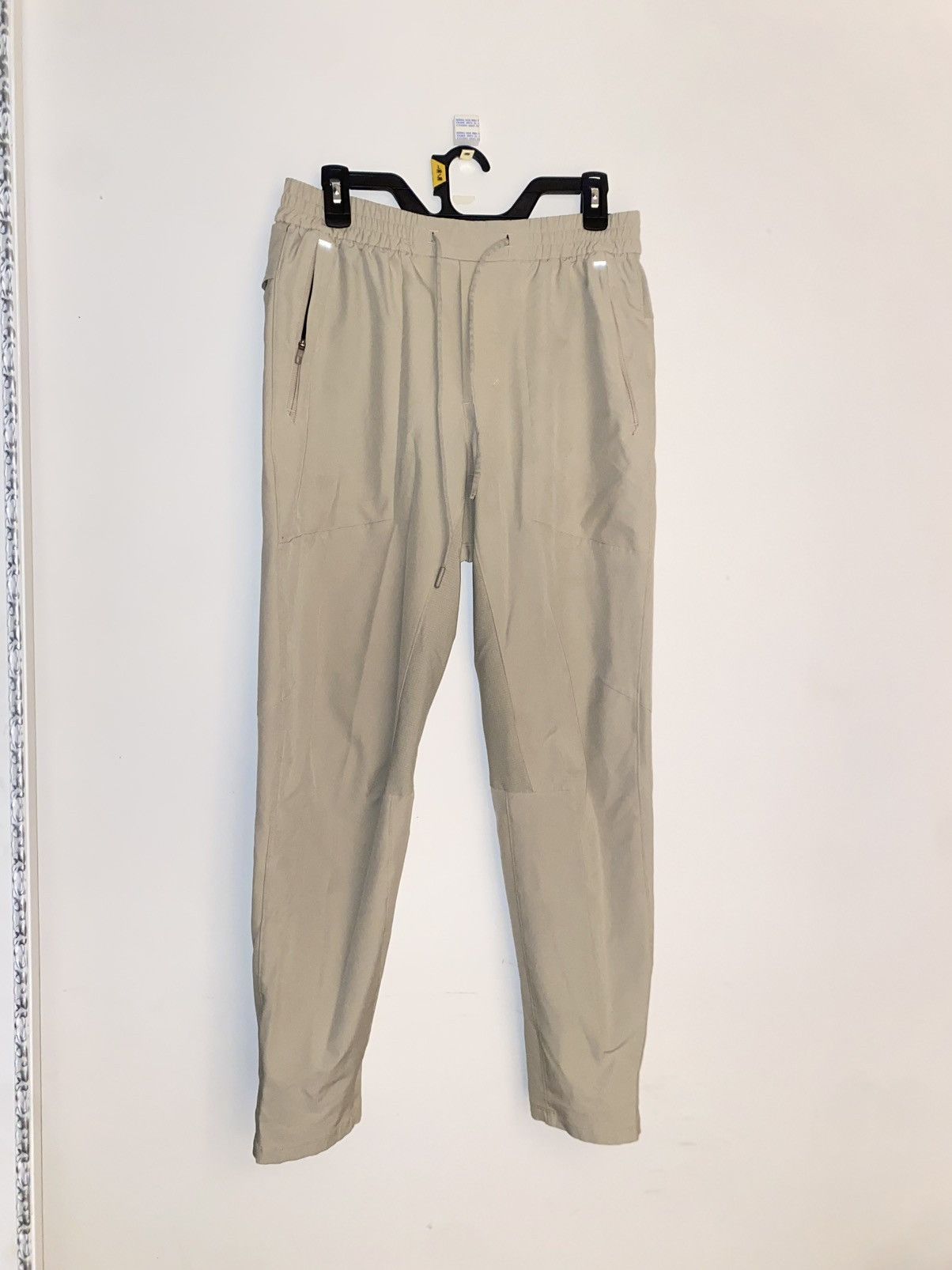Lululemon Men’s Lululemon elite license to train pants Size US 33 - 1 Thumbnail