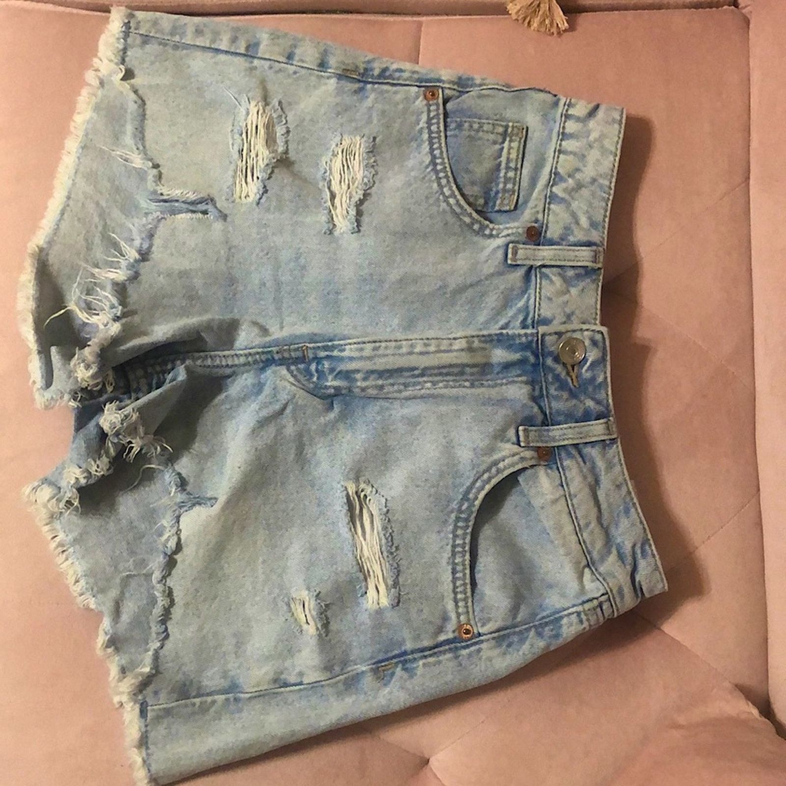 H&M H&M Divided • light wash Blue Jean shorts • Size 2 Size 24" / US 00 / IT 34 - 1 Thumbnail