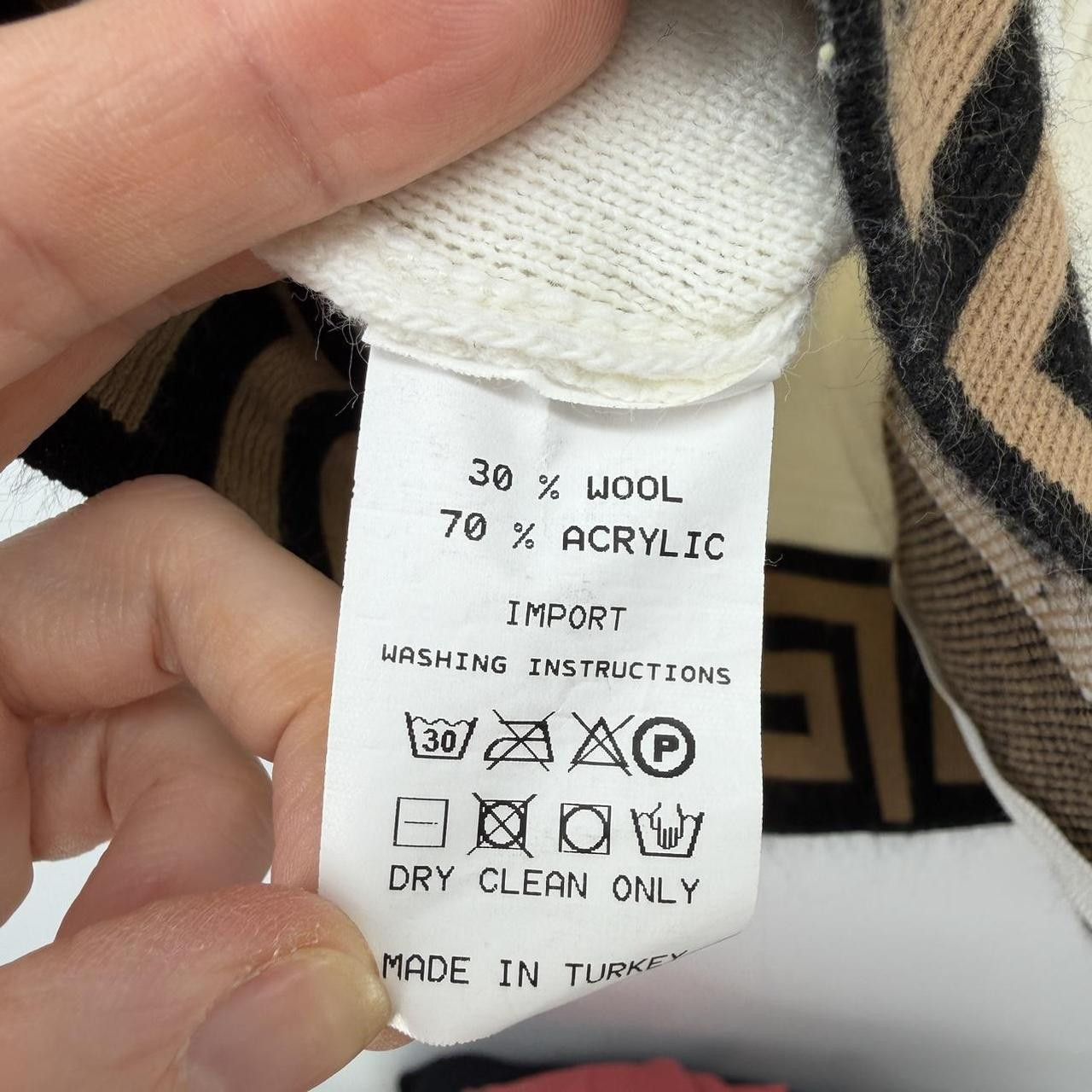 The Unbranded Brand Versace Knit Zip Up Cream Medusa Logo Vasity Style Sweater Size M / US 6-8 / IT 42-44 - 4 Thumbnail