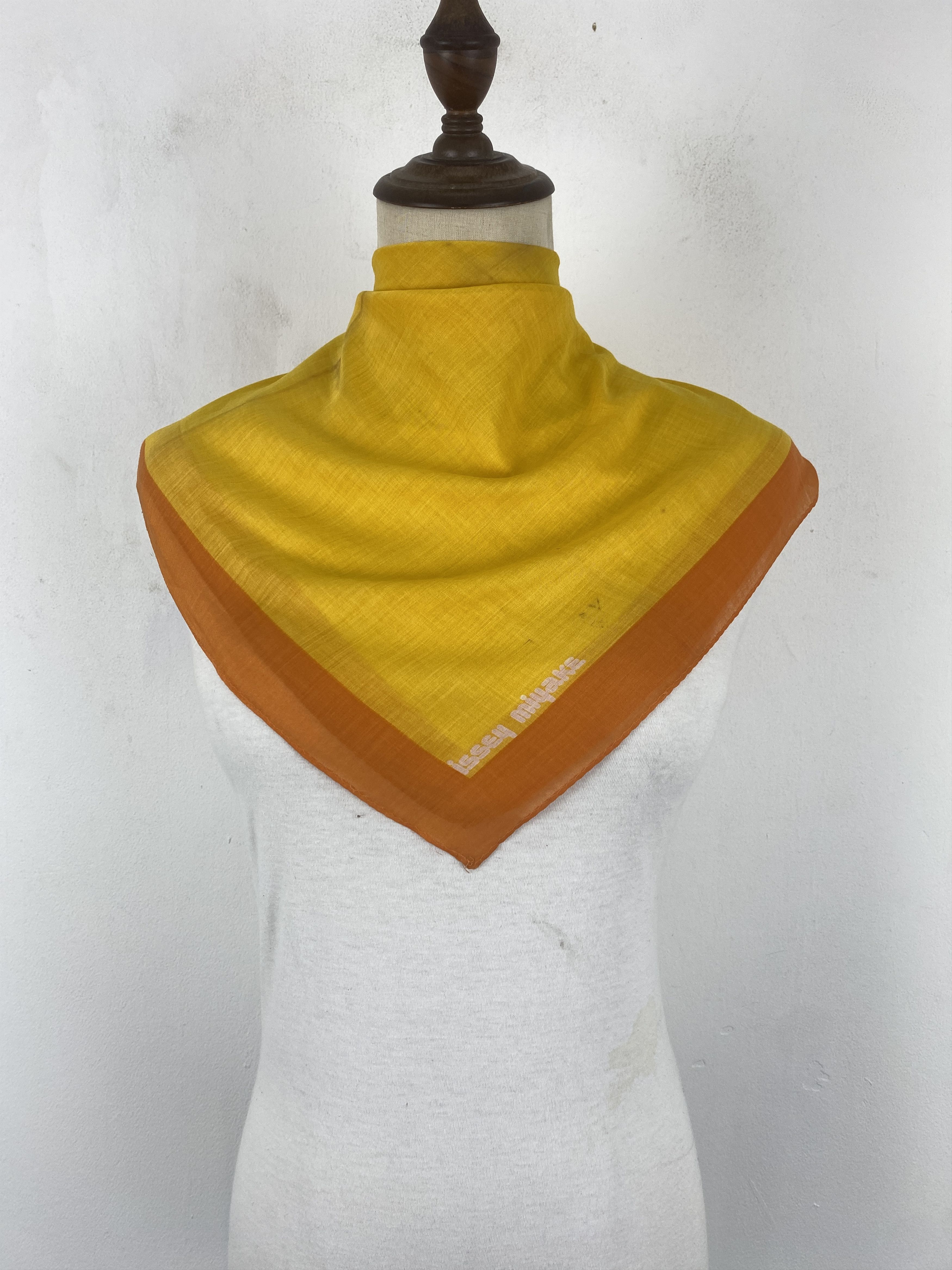 Issey Miyake Issey Miyake Silk Scarf / Foulards / Silk Shawl SN0029 Size ONE SIZE - 1 Thumbnail