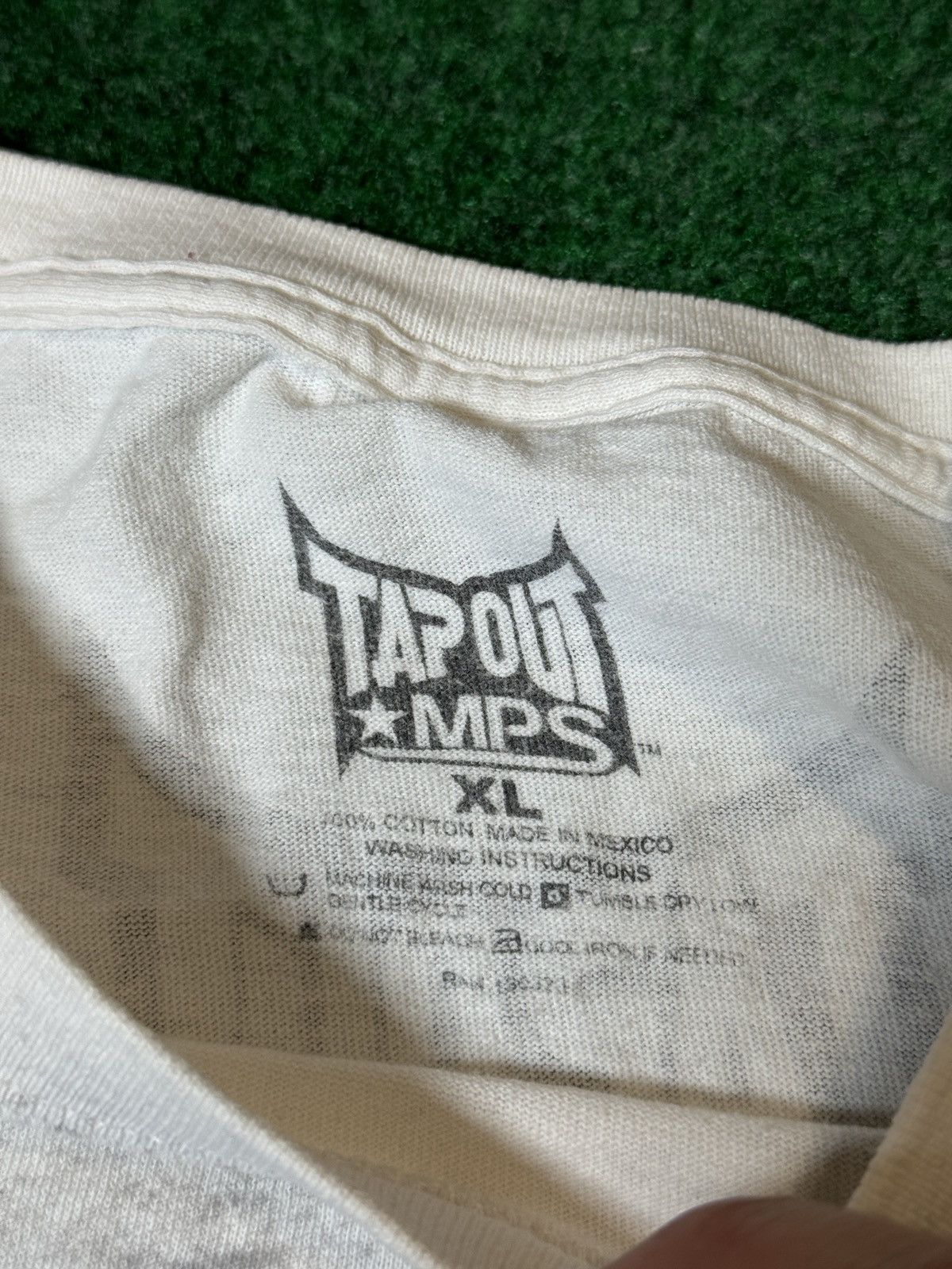 Tapout × Vintage Y2k Tapout Grunge Fists Tattoo Cutoff Muscle Shirt Tank Top Size US L / EU 52-54 / 3 - 3 Thumbnail