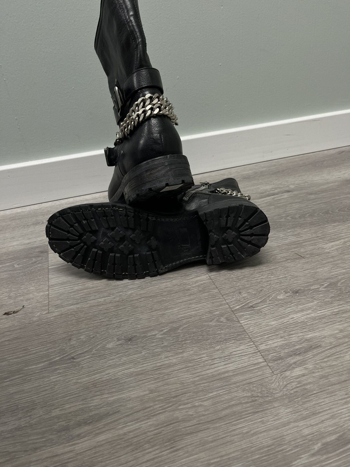 John Varvatos Lugged chain boot. 8 Size US 8 / EU 41 - 16 Thumbnail
