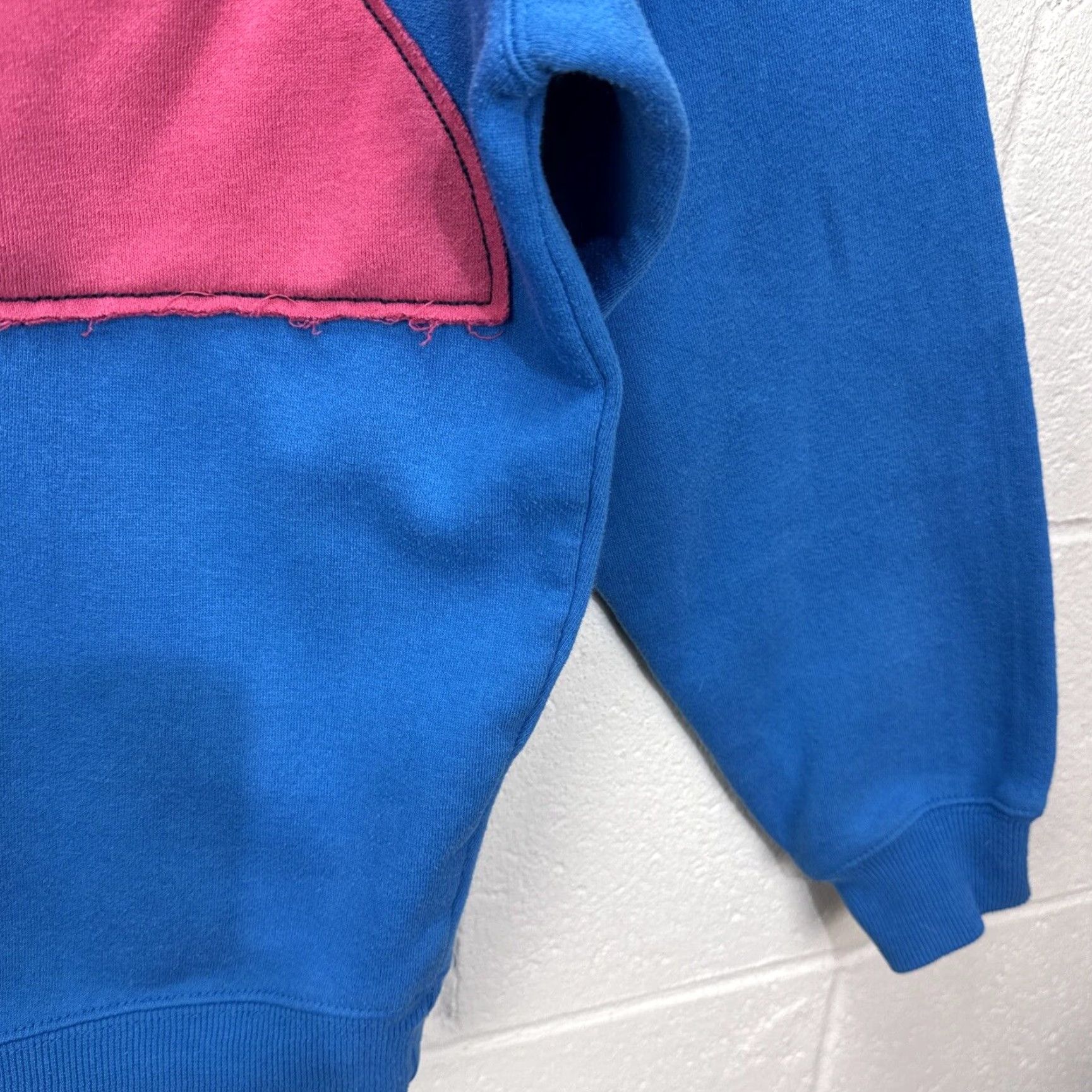 Diadora VINTAGE Diadora Sweatshirt Men Small All Seasons Blue Pink Geometric 90s Sports Pullover Size US S / EU 44-46 / 1 - 7 Thumbnail