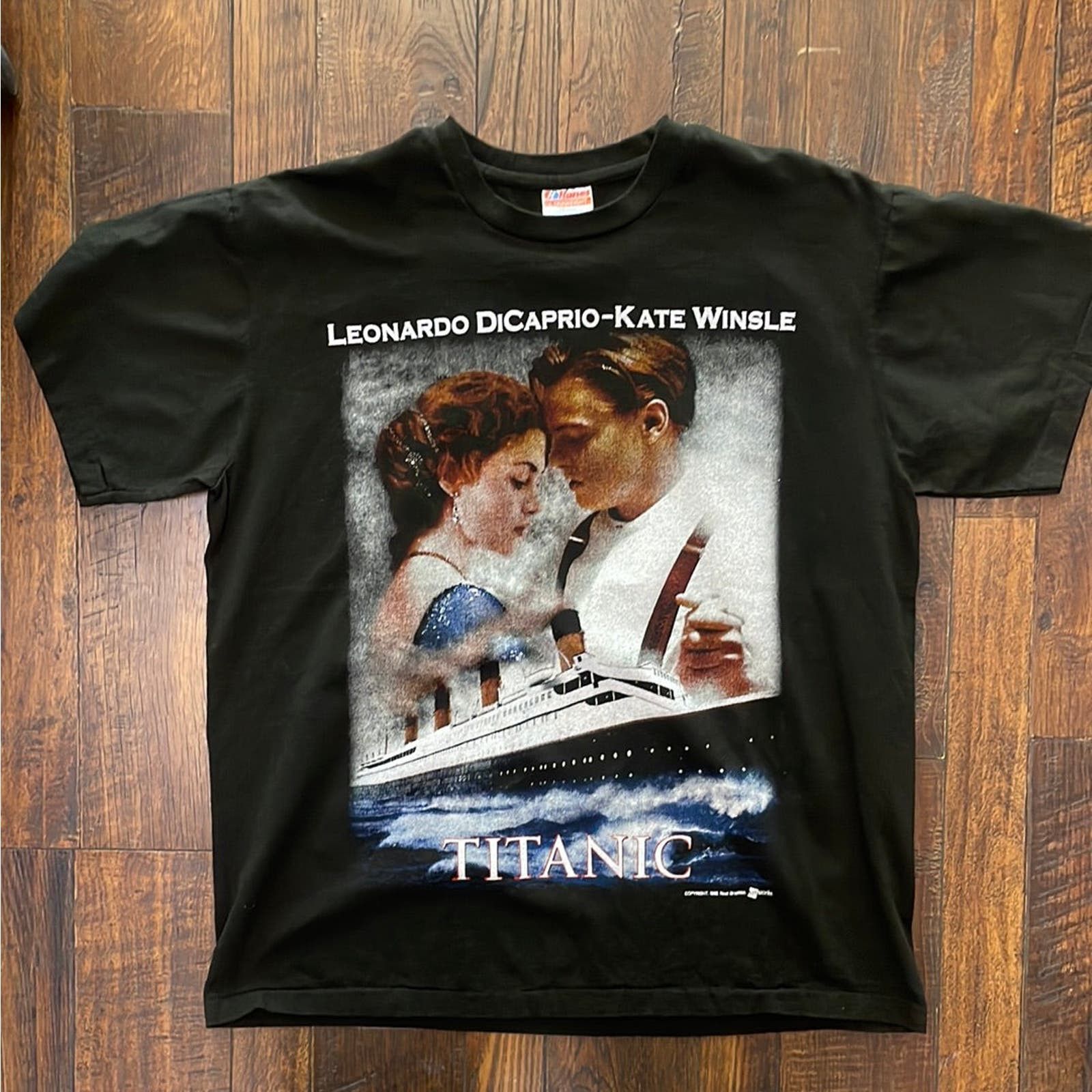 image of Vintage 1998 Titanic Movie Hanes Tee XL in Black, Men's