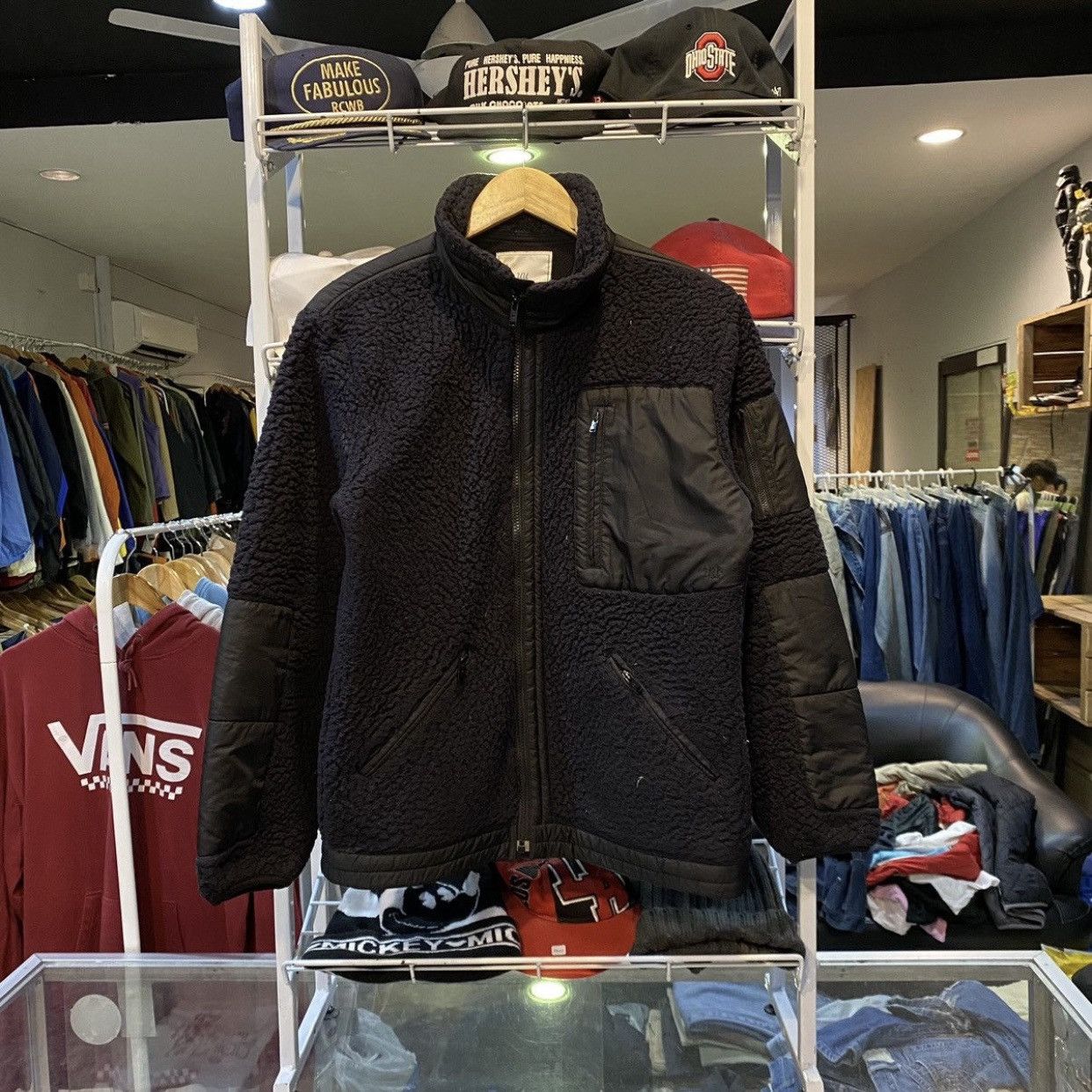 Jun Takahashi × Undercover × Uniqlo 🖤 Undercover Jun Takahashi x Uniqlo Fleece Jacket Black Size US M / EU 48-50 / 2 - 1 Thumbnail