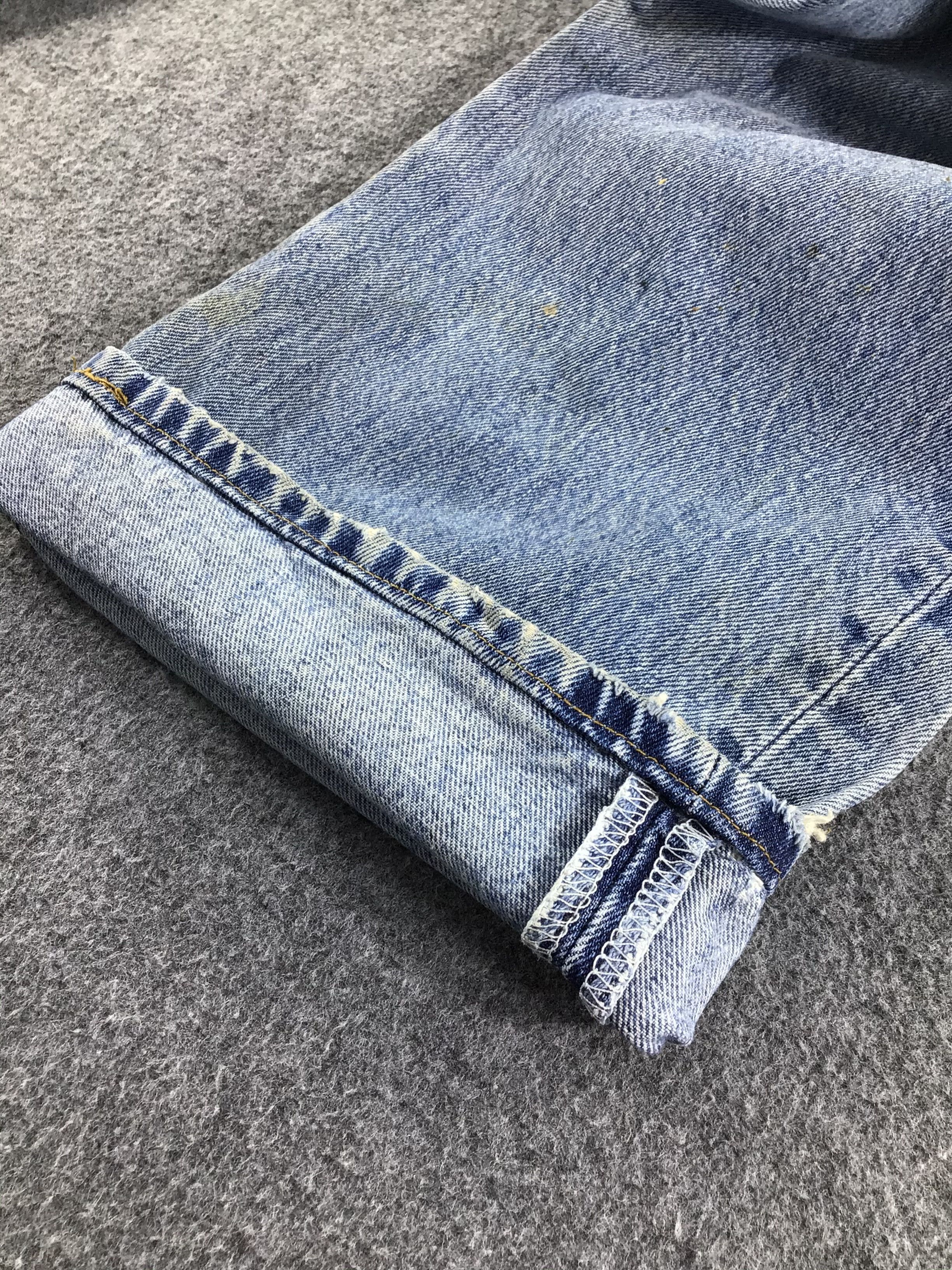 Levi's Vintage 90s Levis 501 Jeans Dirty Faded Blue Denim-J396 Size US 37 - 7 Thumbnail