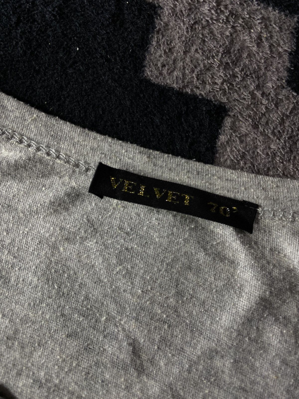 5351 POUR LES HOMMES Velvet 70’ smoke poem patch work Longsleeve tee Size US M / EU 48-50 / 2 - 6 Thumbnail