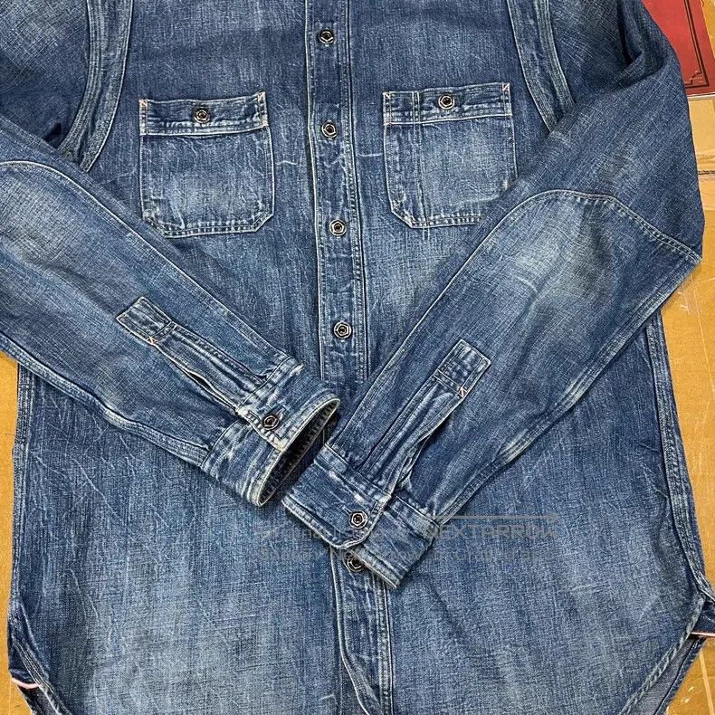 RRL Ralph Lauren RRL Ralph Lauren Washed and Destroyed Vintage Work Shirt Size US M / EU 48-50 / 2 - 6 Thumbnail