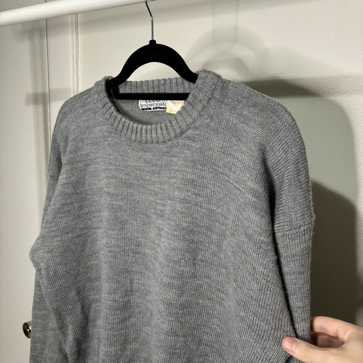 Vintage Vintage 1970s Light Grey Knit Sweater Size US M / EU 48-50 / 2 - 2 Thumbnail