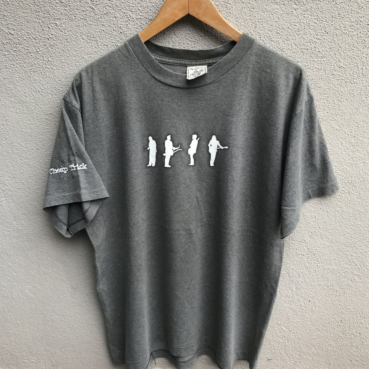 Band Tees Vintage CHEAP TRICK band tee rock Size US L / EU 52-54 / 3 - 2 Thumbnail
