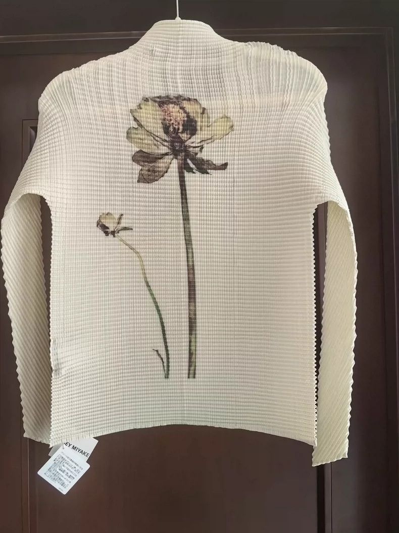 Issey Miyake Issey Miyake size:2 The beige "Spring Flowers and Autumn F Size S / US 4 / IT 40 - 3 Thumbnail
