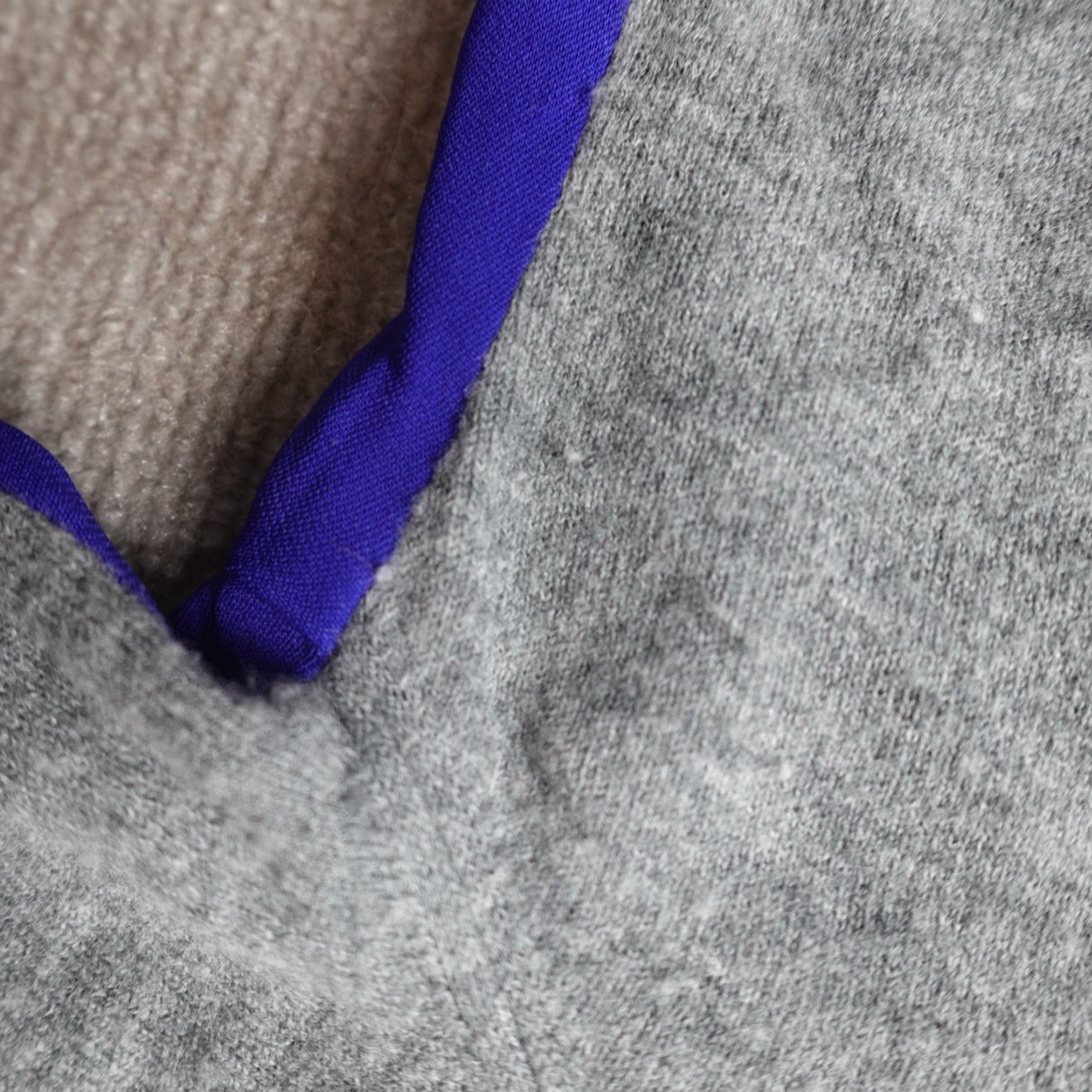 Stella McCartney Stella McCartney Womens Sweater XS Gray Blue Colorblock Pullover Crew Neck Wool Rayon Made in Italy Size XS / US 0-2 / IT 36-38 - 5 Thumbnail