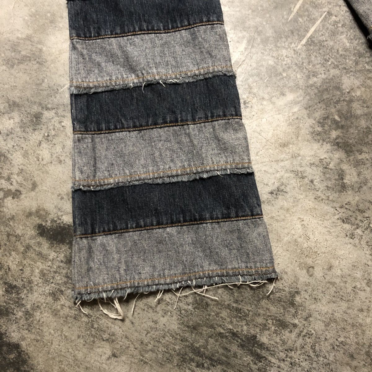 Japanese Brand × Seditionaries Unbranded Flare Jeans Size US 26 / EU 42 - 9 Thumbnail
