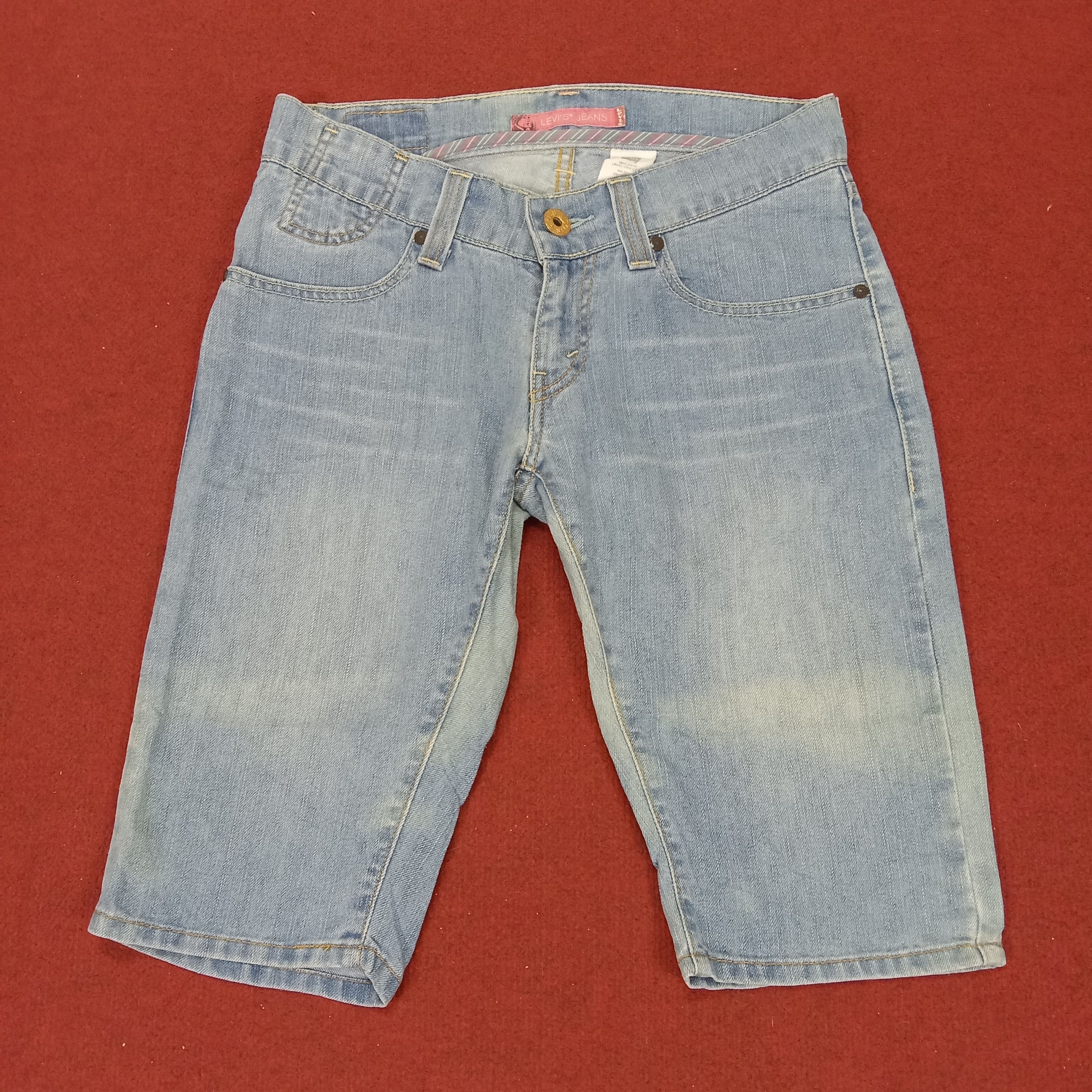 Levi's × Vintage Levis Streetwear Summer Surfing Style Short Jeans Size 31" - 1 Thumbnail