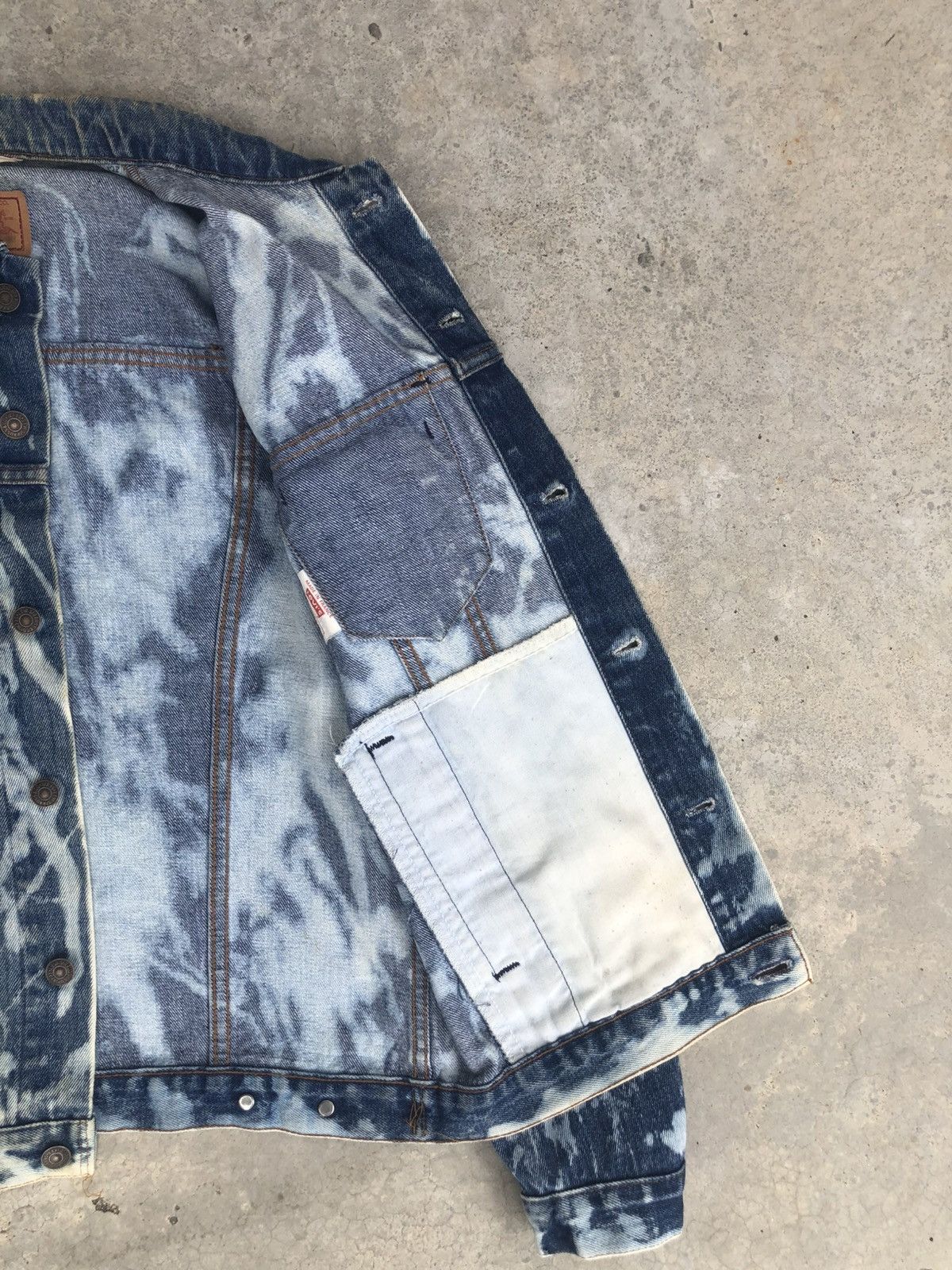 Levi's Vintage 80’s Levi’s Acid Wash Denim Jacket Distressed Denim Size US L / EU 52-54 / 3 - 11 Thumbnail