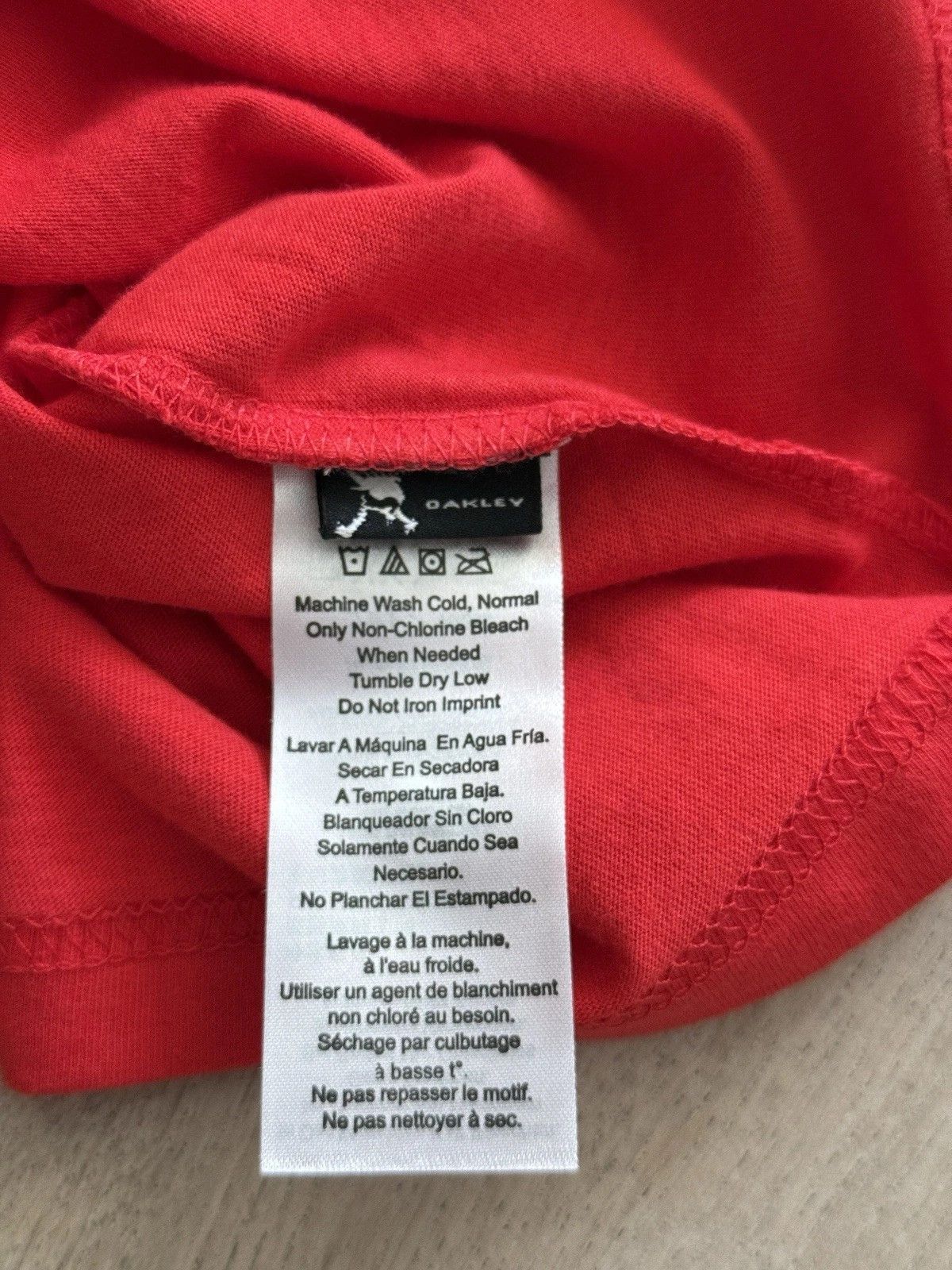 Oakley Oakley Mens T-Shirt Tee Red Vintage Size US L / EU 52-54 / 3 - 8 Thumbnail