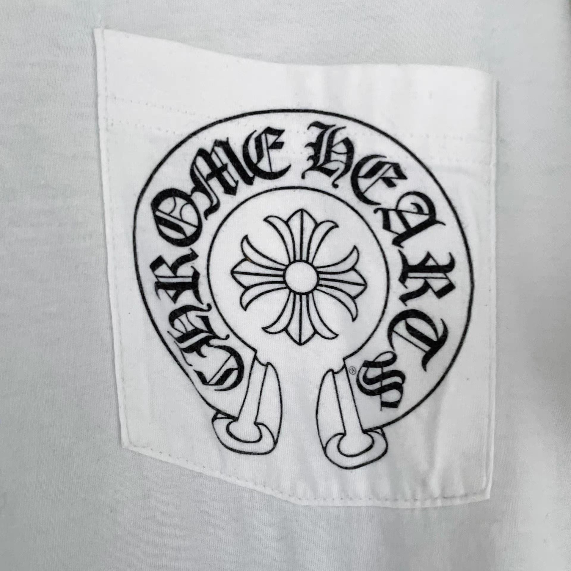 Chrome Hearts Chrome Hearts CH White Horseshoe Cross Dagger Vine T-Shirt Size US M / EU 48-50 / 2 - 5 Thumbnail