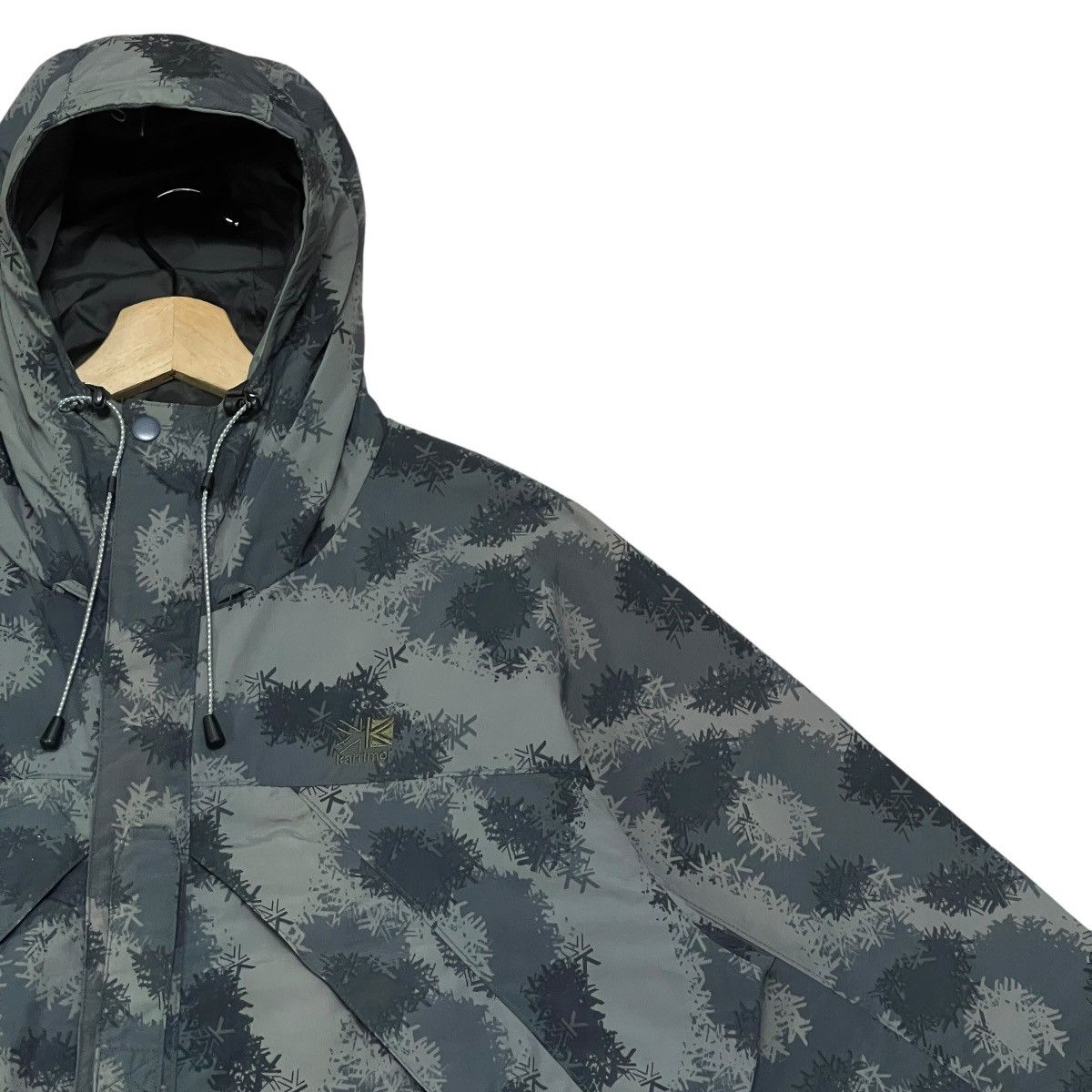 Karrimor Vtg Karrimor Camouflage Hooded Gorpcore WindbreakerJacket Size US XL / EU 56 / 4 - 2 Thumbnail