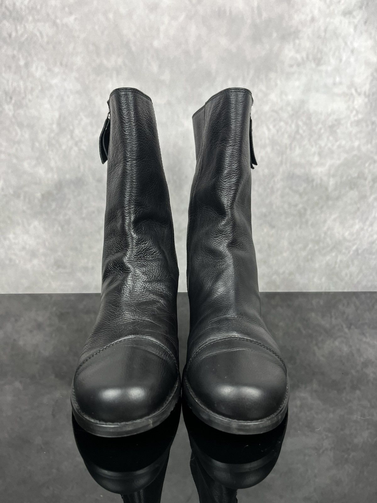 Stuart Weitzman Stuart Weitzman Black Leather Cap Toe Ankle Boots | EU 37.5 Size US 6.5 / IT 36.5 - 4 Thumbnail
