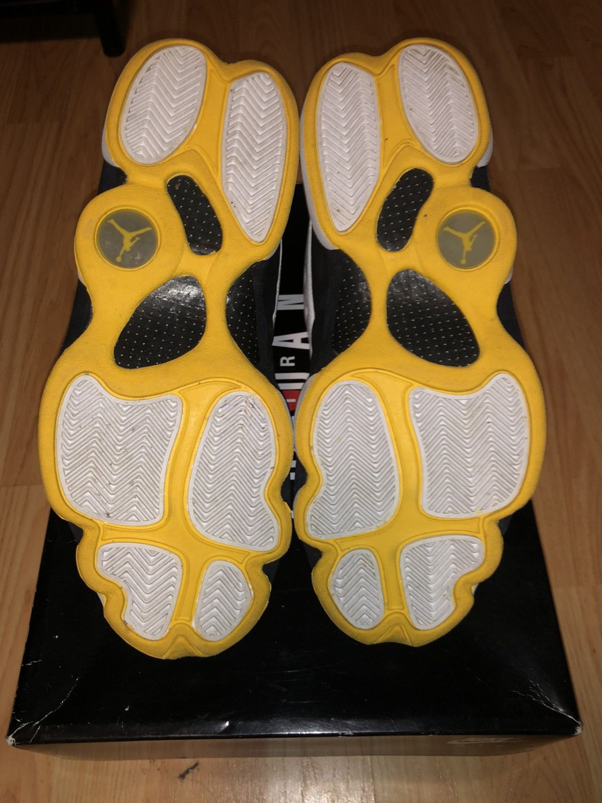 Nike Air Jordan 13 Retro Low White Varsity Maize - Size 9 Size US 9 / EU 42 - 6 Thumbnail