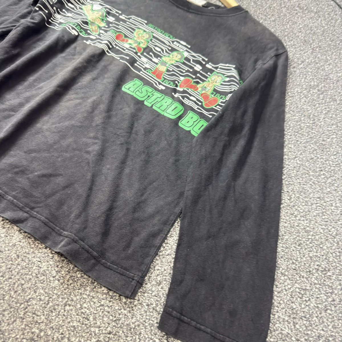 Vintage Vintage 90s Astro Boy Circuit Board Art Sun Faded Size US M / EU 48-50 / 2 - 4 Thumbnail