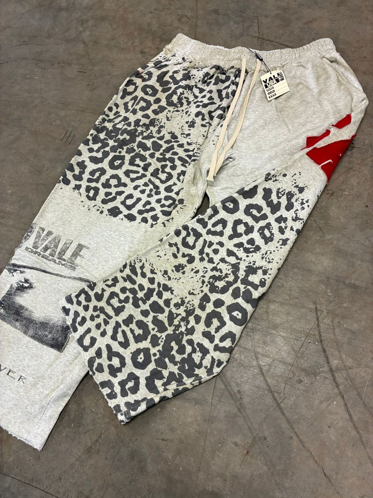 Vale Vale Forever Valley White Cheetah Camo Sweatpants Large New Size US 34 / EU 50 - 3 Thumbnail