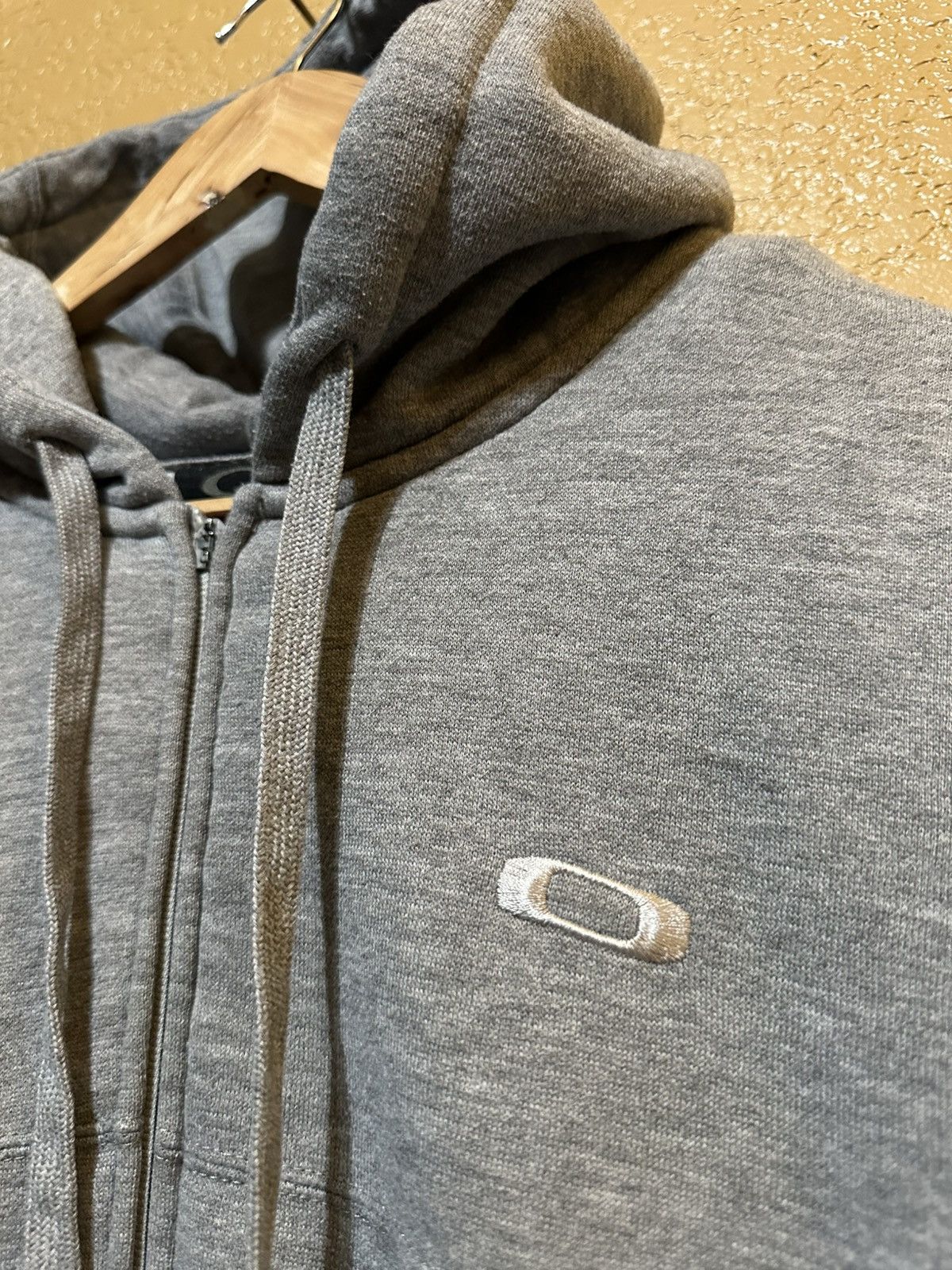 Oakley 📌 Y2K Oakley thumbholes zip up hoodie gorpcore Size US XL / EU 56 / 4 - 3 Thumbnail