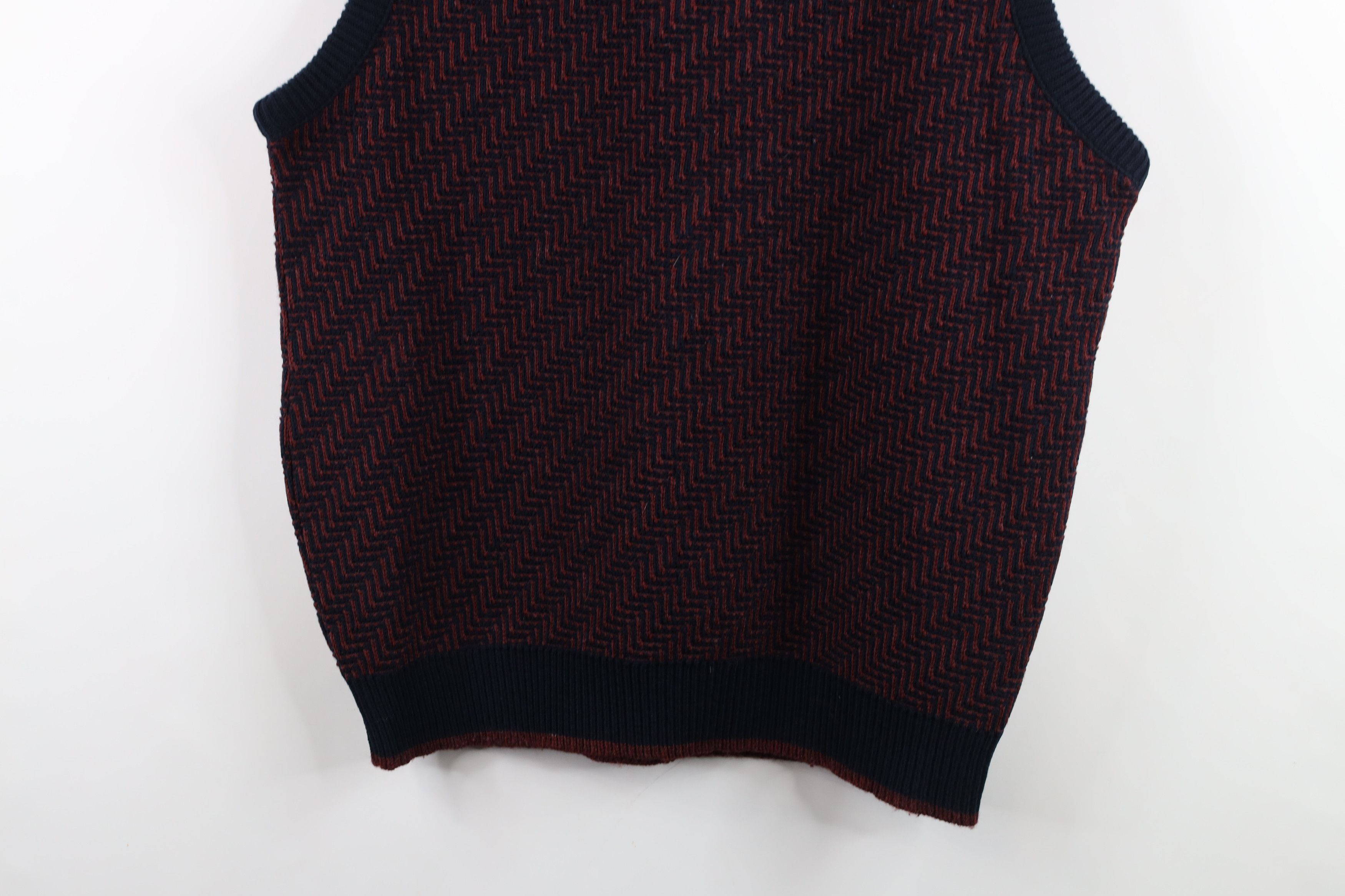 Vintage Vintage 90s Streetwear Zig Zag Wavy Knit V-Neck Sweater Vest Size US XL / EU 56 / 4 - 10 Thumbnail
