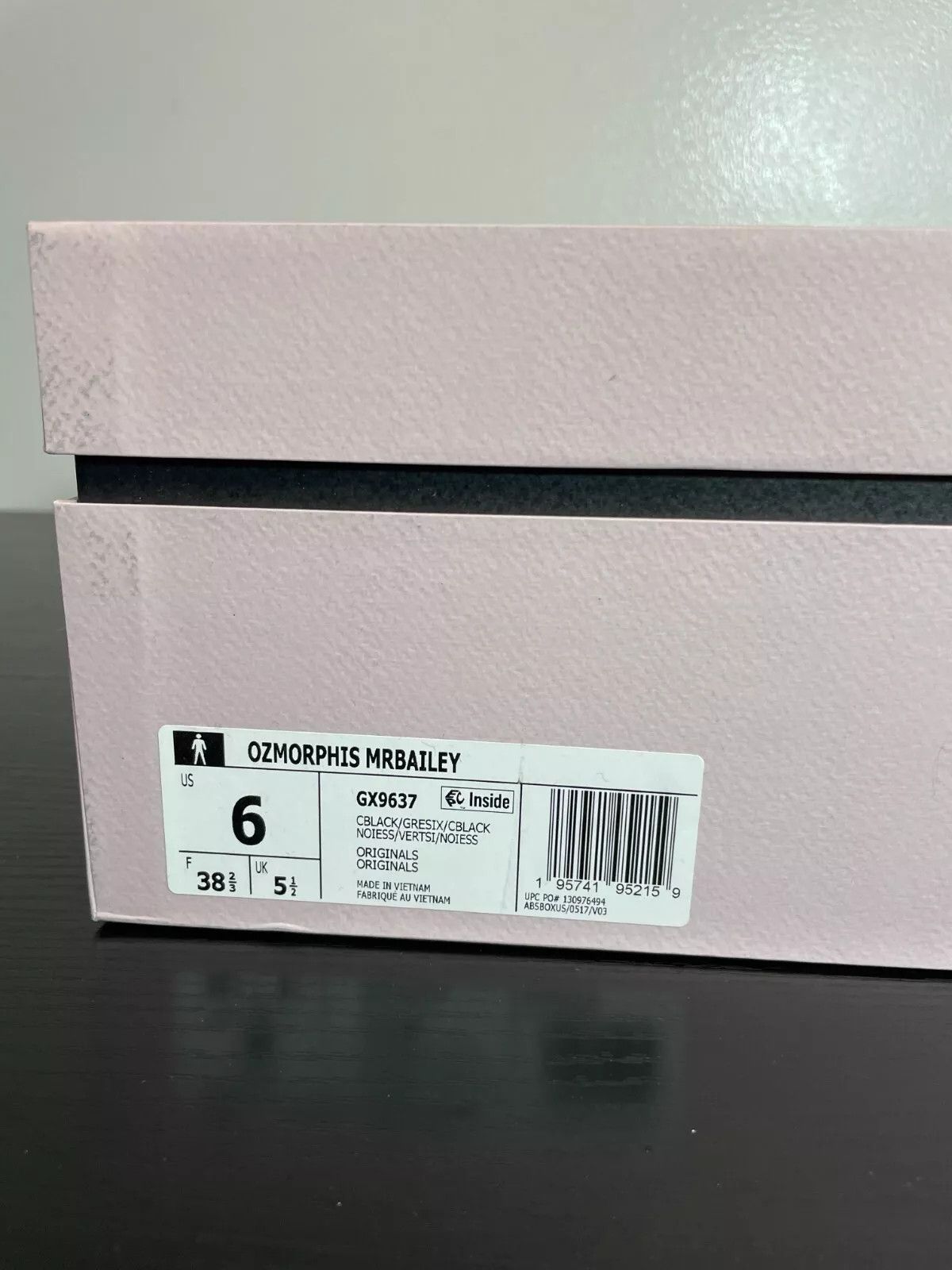 Adidas Ozmorphis Size US 6 / EU 39 - 5 Thumbnail