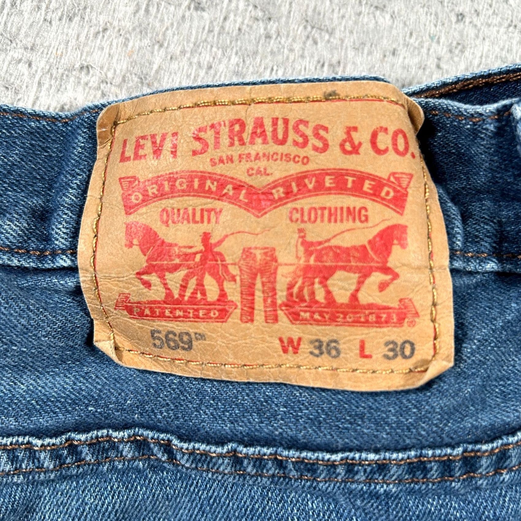 Levi's Levi's 569 Jeans Mens 38x27 Blue Denim Stretch 5-Pockets Loose Fit Straight Leg Jeans Mens Blue Levi's 569 Size US 38 / EU 54 - 7 Thumbnail