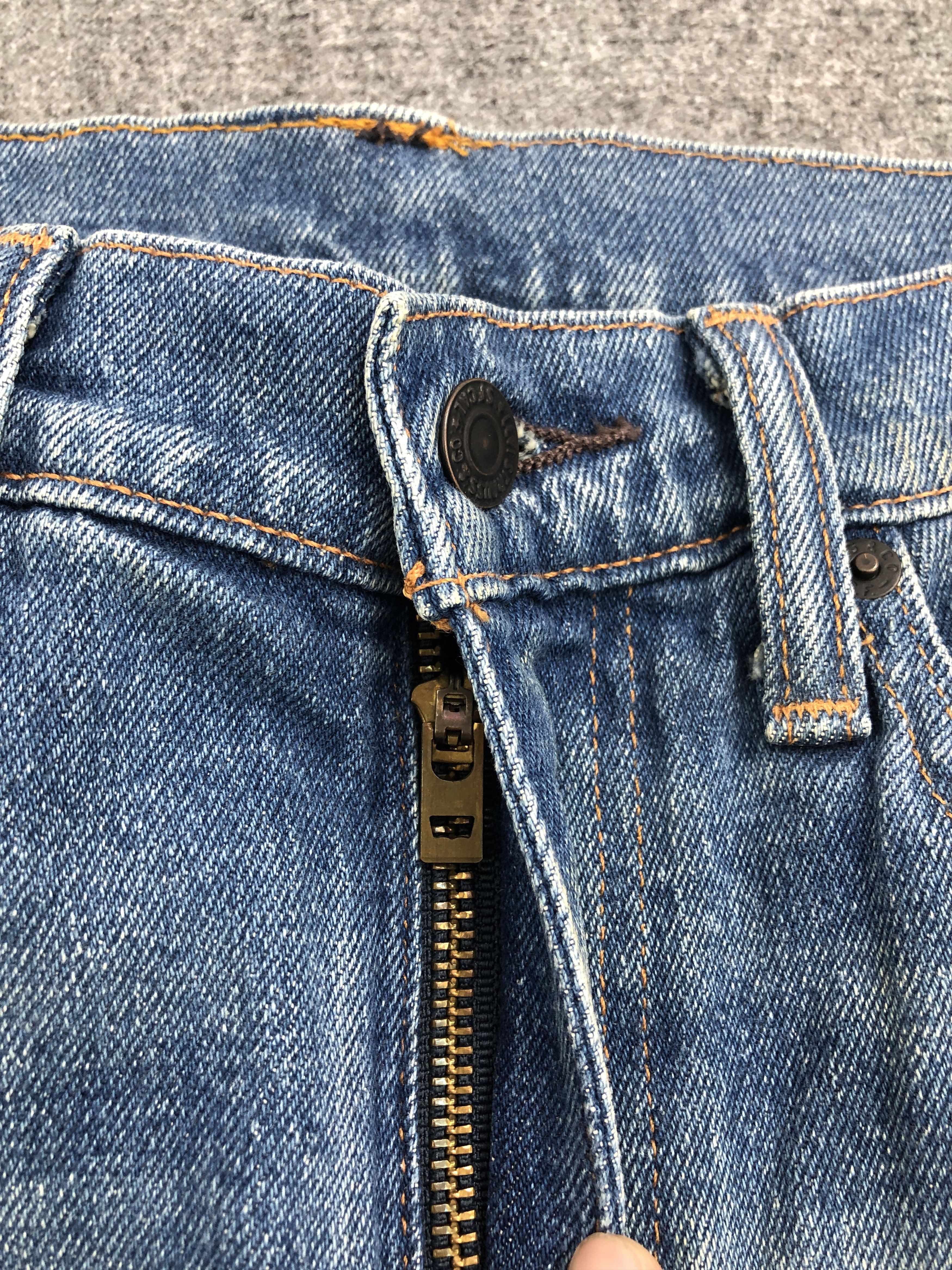 Levi's Vintage Levis 505 Faded Blue Jeans 29x28.5 S0016 Size US 29 - 10 Thumbnail