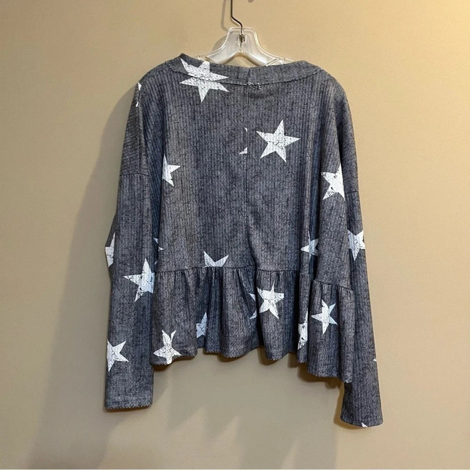 Other NWT Altar'd State Womens Gray Long Sleeve Shirt Sz M Size M / US 6-8 / IT 42-44 - 4 Thumbnail
