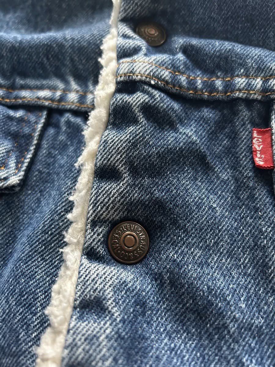 Levi's Vtg Levi’s Sherpa Blanket Trucker Denim Jeans Jacket Size US XL / EU 56 / 4 - 3 Thumbnail