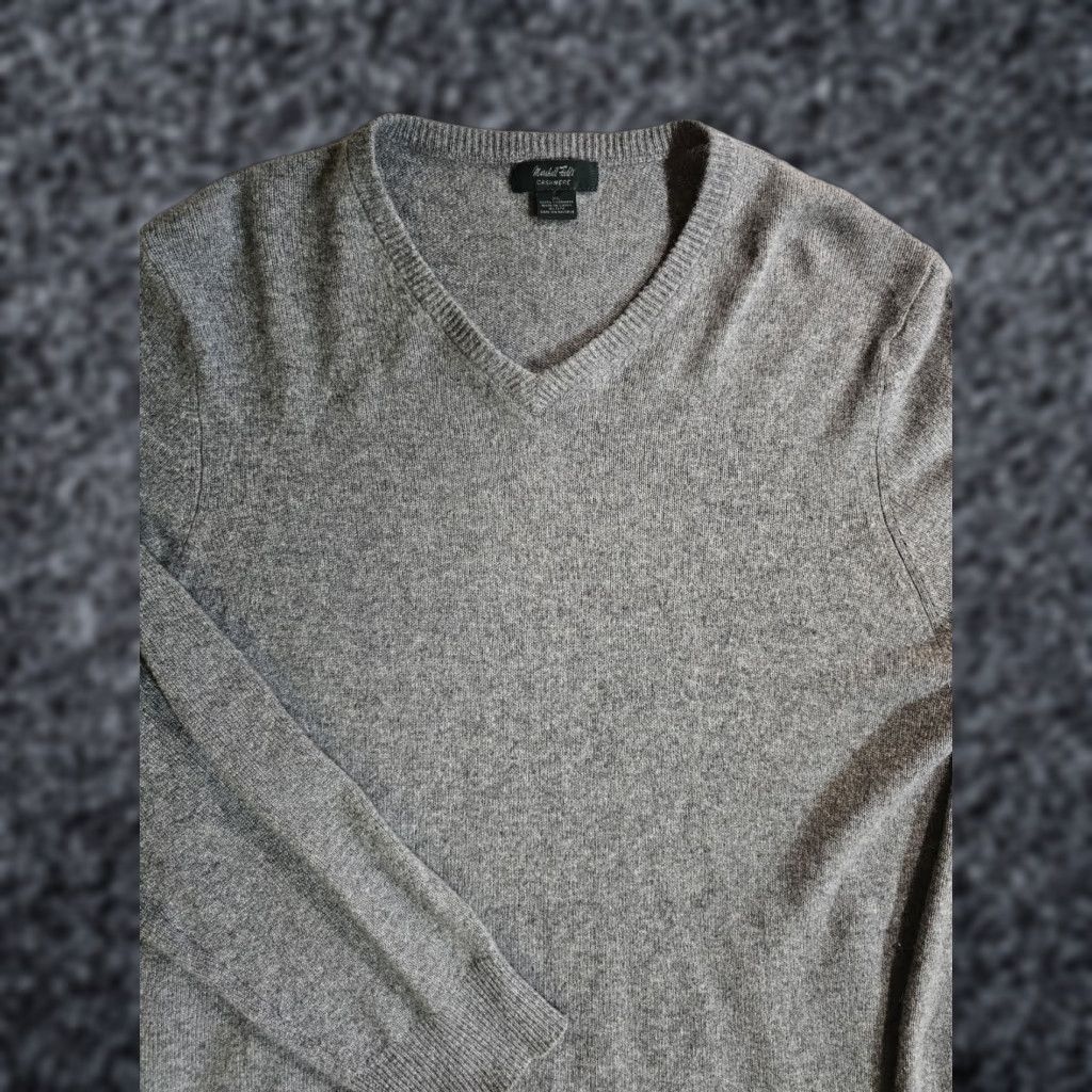 Vintage VINTAGE Marshall Field's 100% Cashmere Pullover Sweater V-Neck Mens XL Gray Size US XL / EU 56 / 4 - 1 Thumbnail