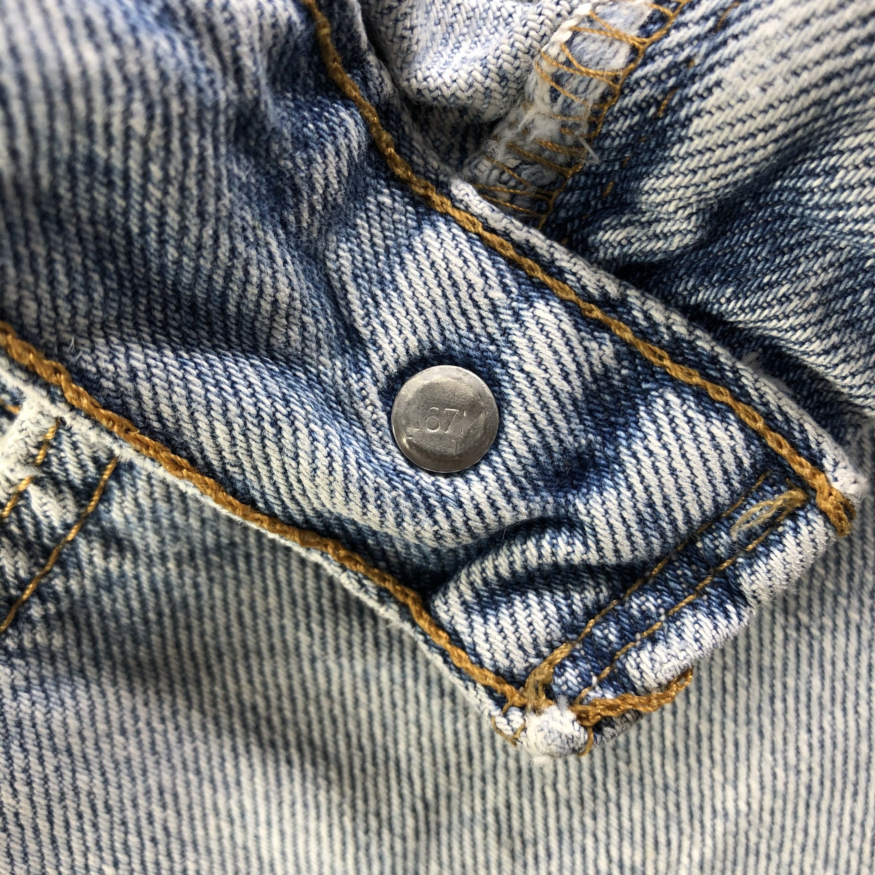 Levi's Vintage Light Wash Levis 550 Jeans-J3190 Size US 33 - 10 Thumbnail