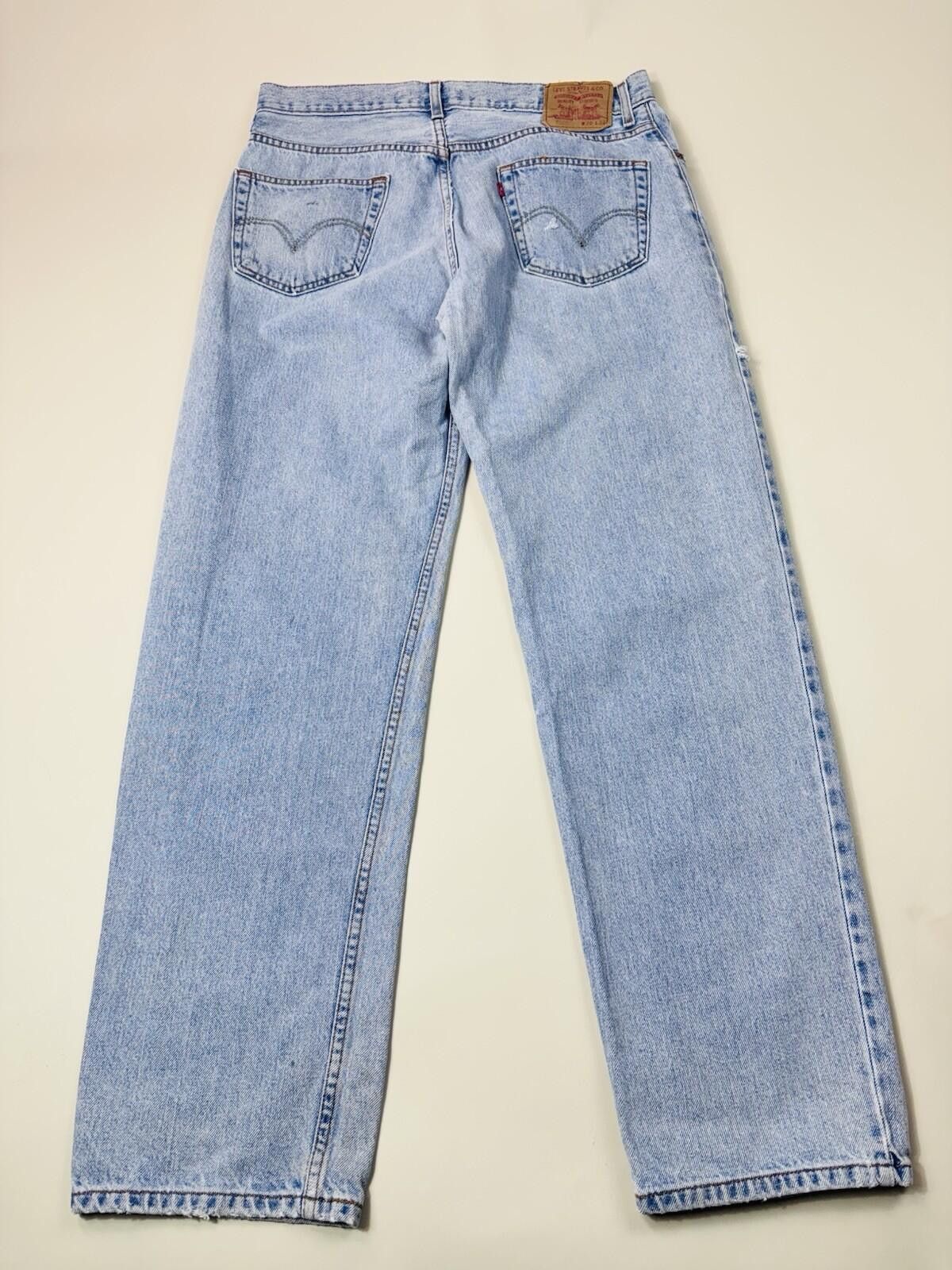 Levi's Vintage Levi's 550 Relaxed Fit Jeans in a Light Denim 36x34 Size US 36 / EU 52 - 9 Thumbnail