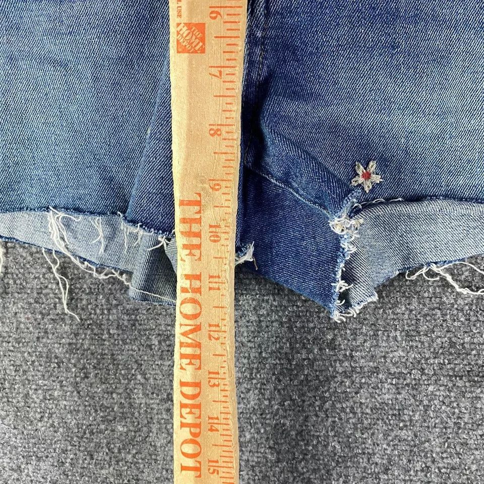 Gap Gap Shorts Women's 27 Blue Cut Off Denim 3" Inseam Floral Size 27" / US 4 / IT 40 - 3 Thumbnail