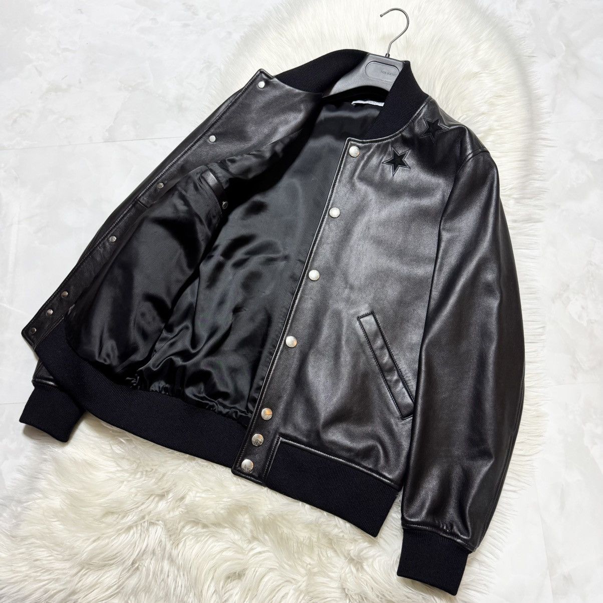 Givenchy Givenchy round star leather bomber jacket 50 Black Size US M / EU 48-50 / 2 - 7 Thumbnail