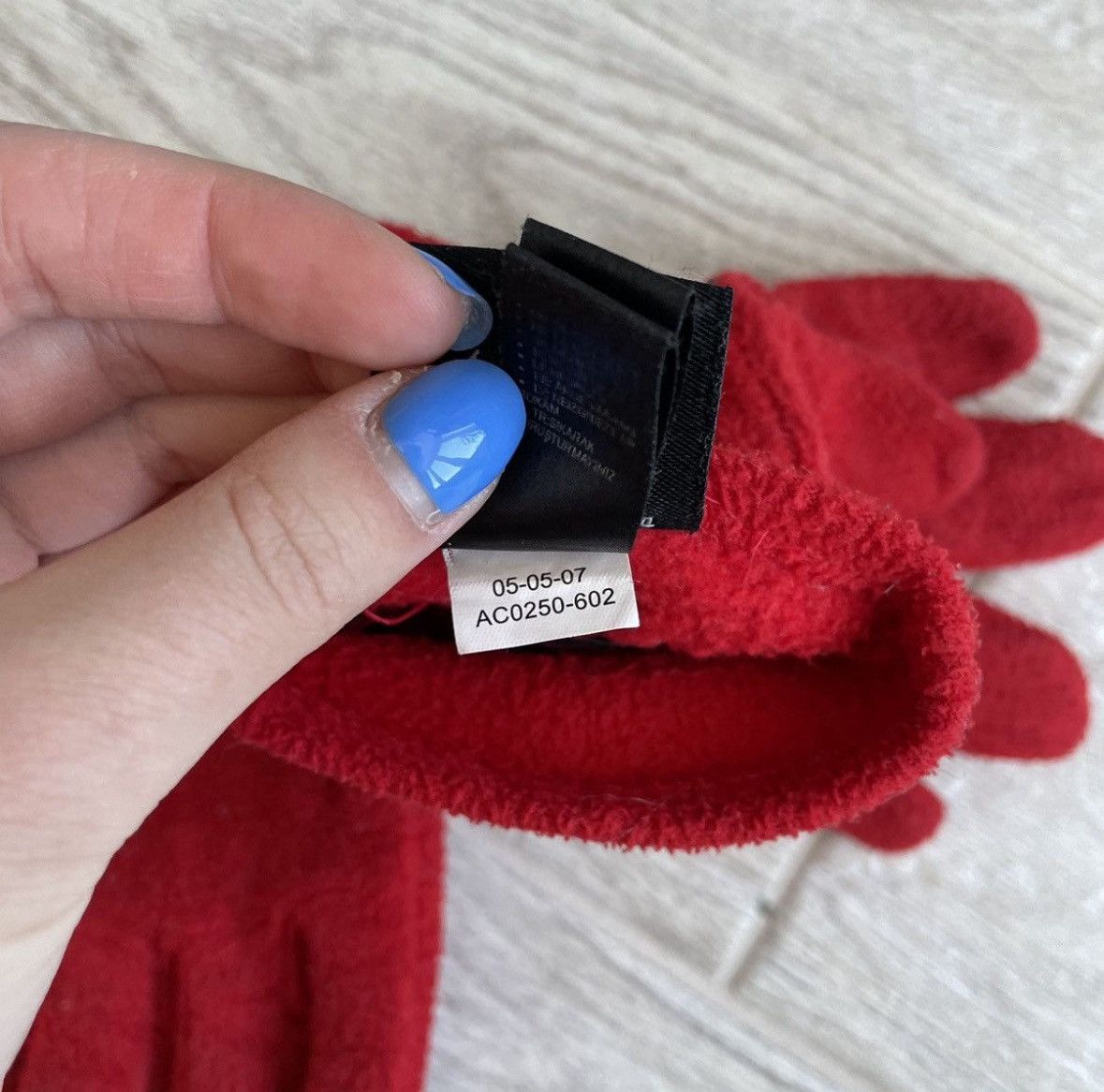 Nike Vintage Nike Fleece Gloves Size ONE SIZE - 6 Thumbnail
