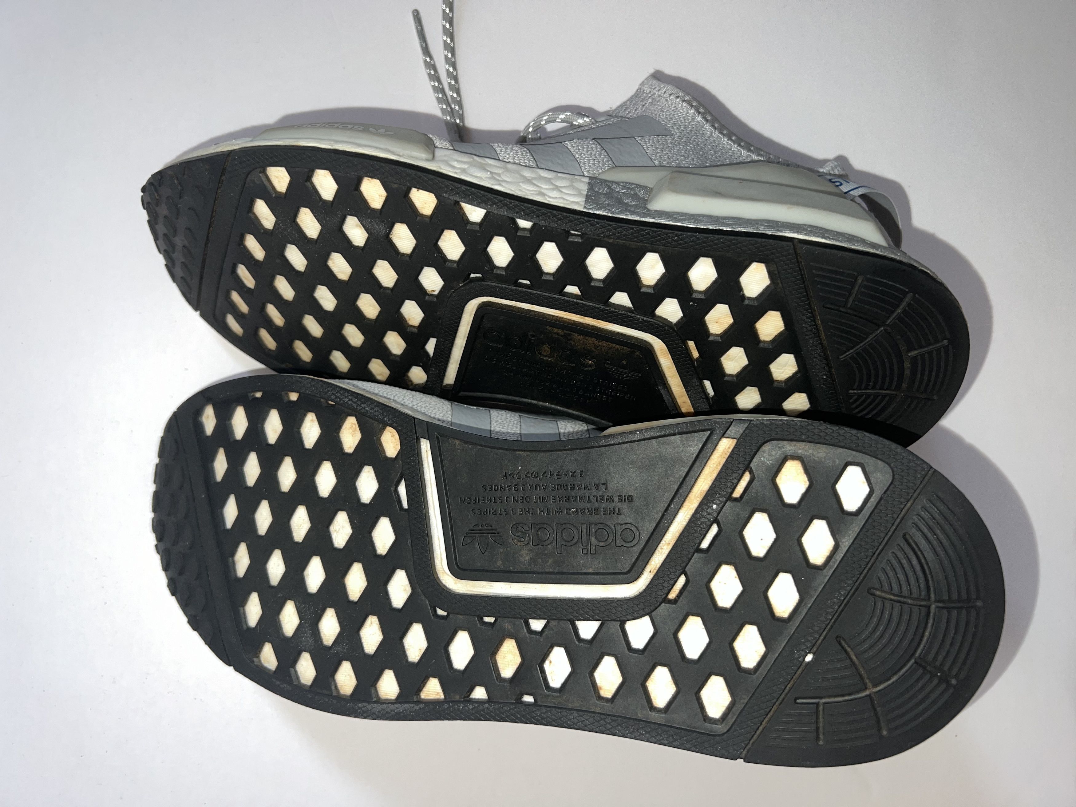 Adidas Adidas NMD V2 Size US 8.5 / EU 41-42 - 8 Thumbnail