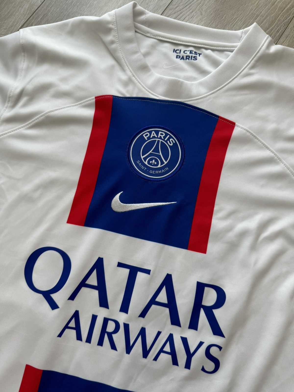 Nike 2022/23 PSG Authentic Third Jersey #10 Neymar Jr Medium Size US L / EU 52-54 / 3 - 5 Thumbnail