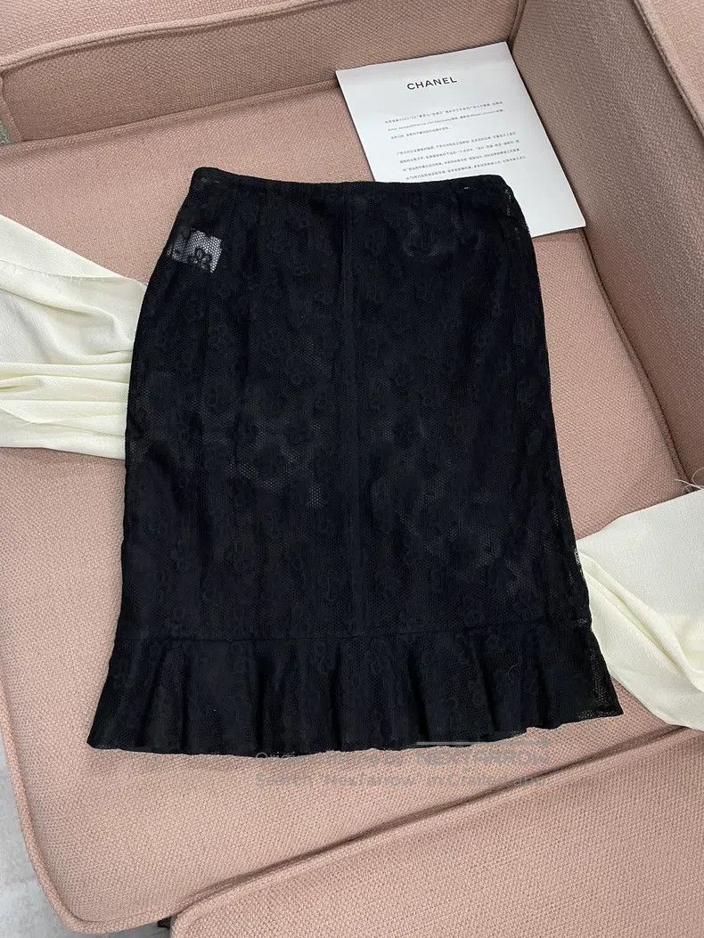 Chanel Chanel Black floral lace skirt Size 25" / US 0 / IT 36 - 3 Thumbnail