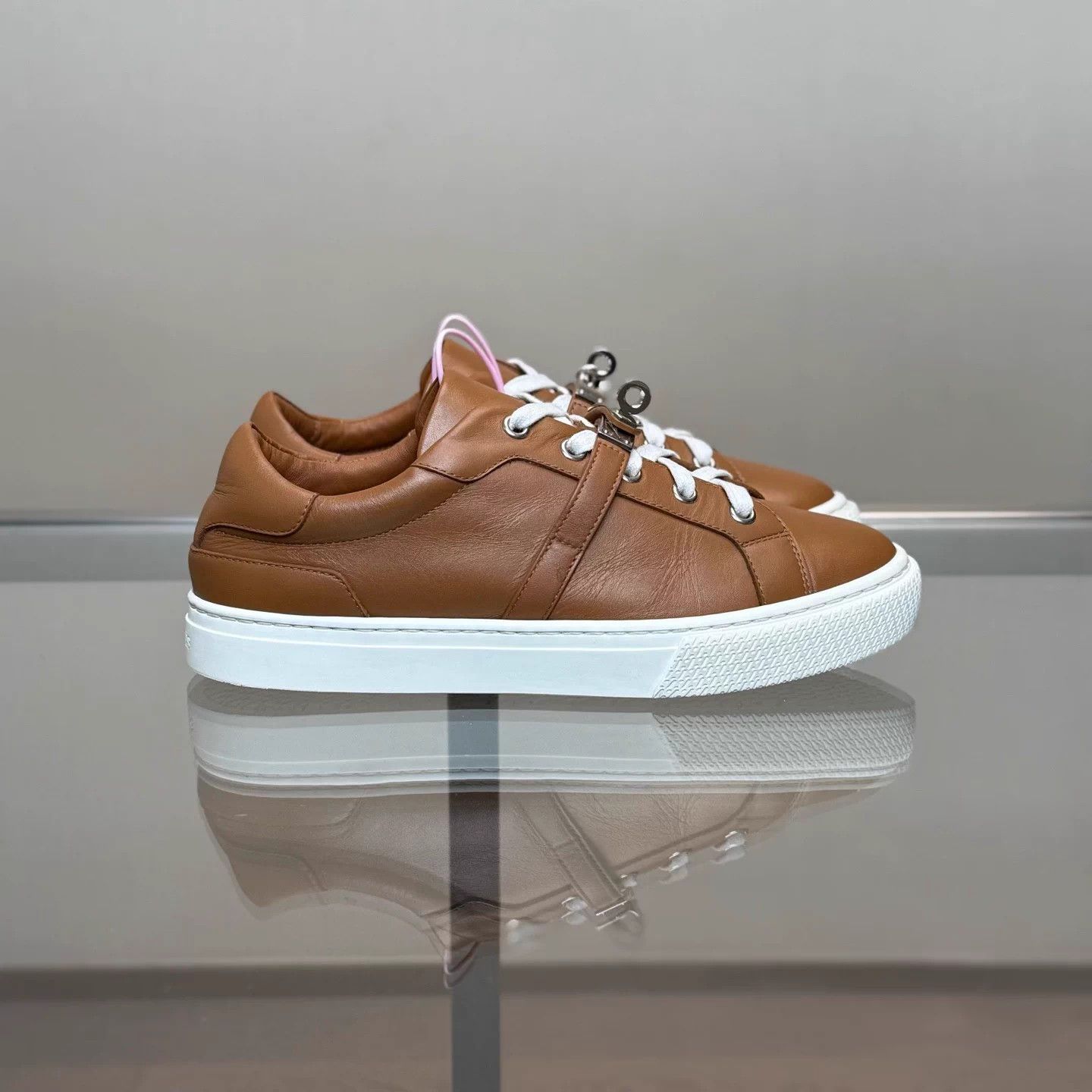 Hermes Hermes Gold Brown Kelly Buckle Leather Sneakers 36.5 99 Size US 6.5 / IT 36.5 - 3 Thumbnail