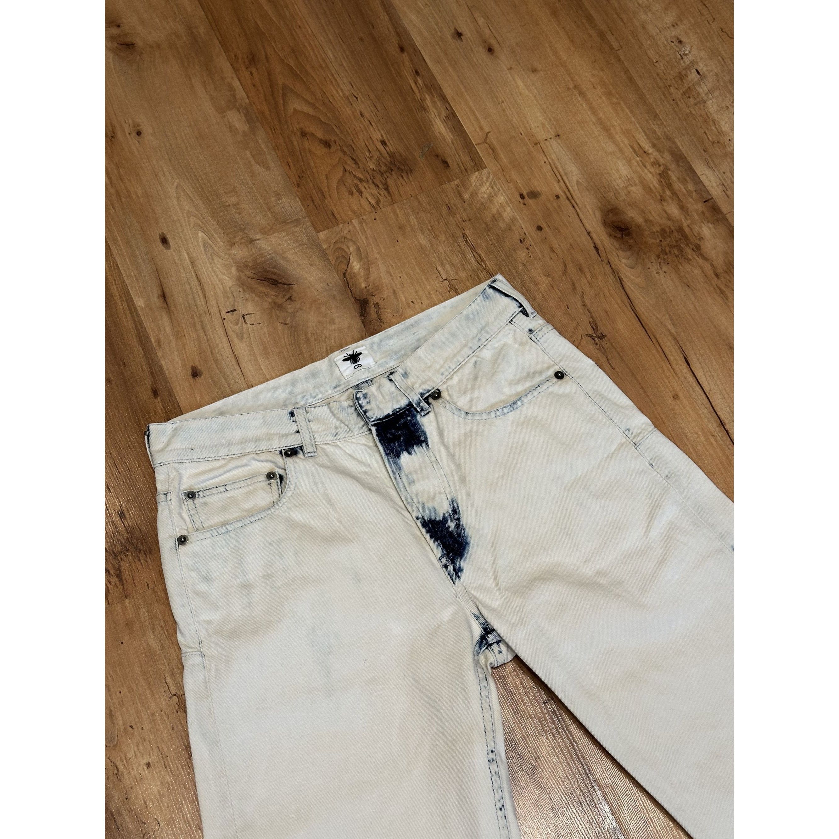 Dior Christian Dior Bleached Denim Jeans F34 Bee Logo Graphic Jea Size 34" / US 12 / IT 48 - 6 Thumbnail