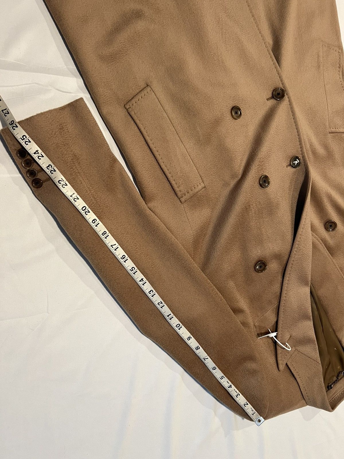 Louis Vuitton Louis Vuitton men’s camel overcoat. 48/M. $5100 Size US M / EU 48-50 / 2 - 6 Thumbnail