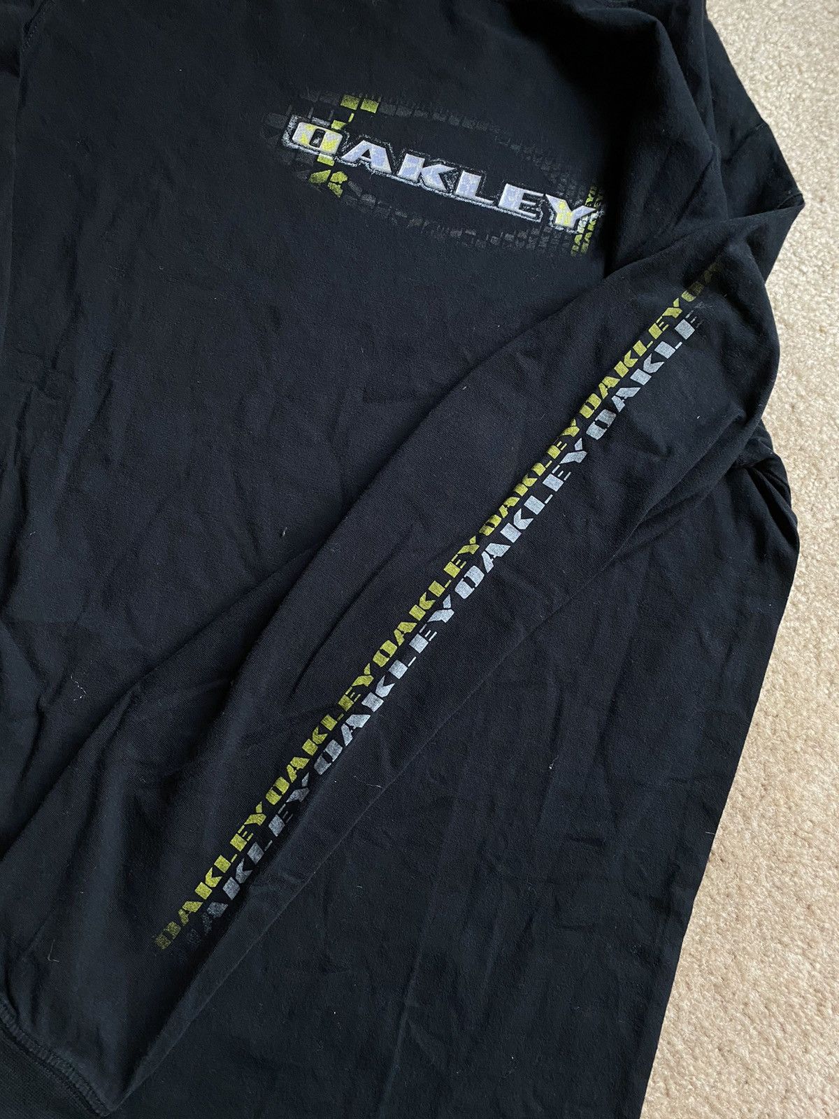 Oakley × Vintage ☠️ OAKLEY 00s Big Central Back Logo Longsleeve Shirt L Size US L / EU 52-54 / 3 - 4 Thumbnail