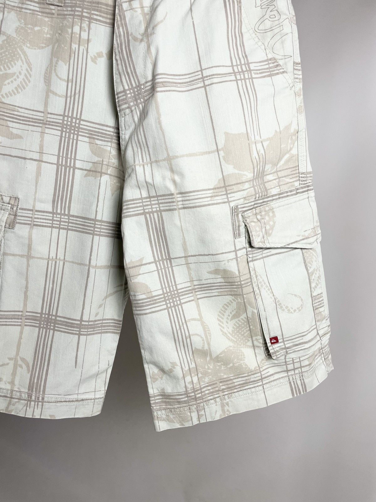 Other VINTAGE 👽 Quiksilver Flower Printed Cargo surfing Shorts Size US 30 / EU 46 - 4 Thumbnail