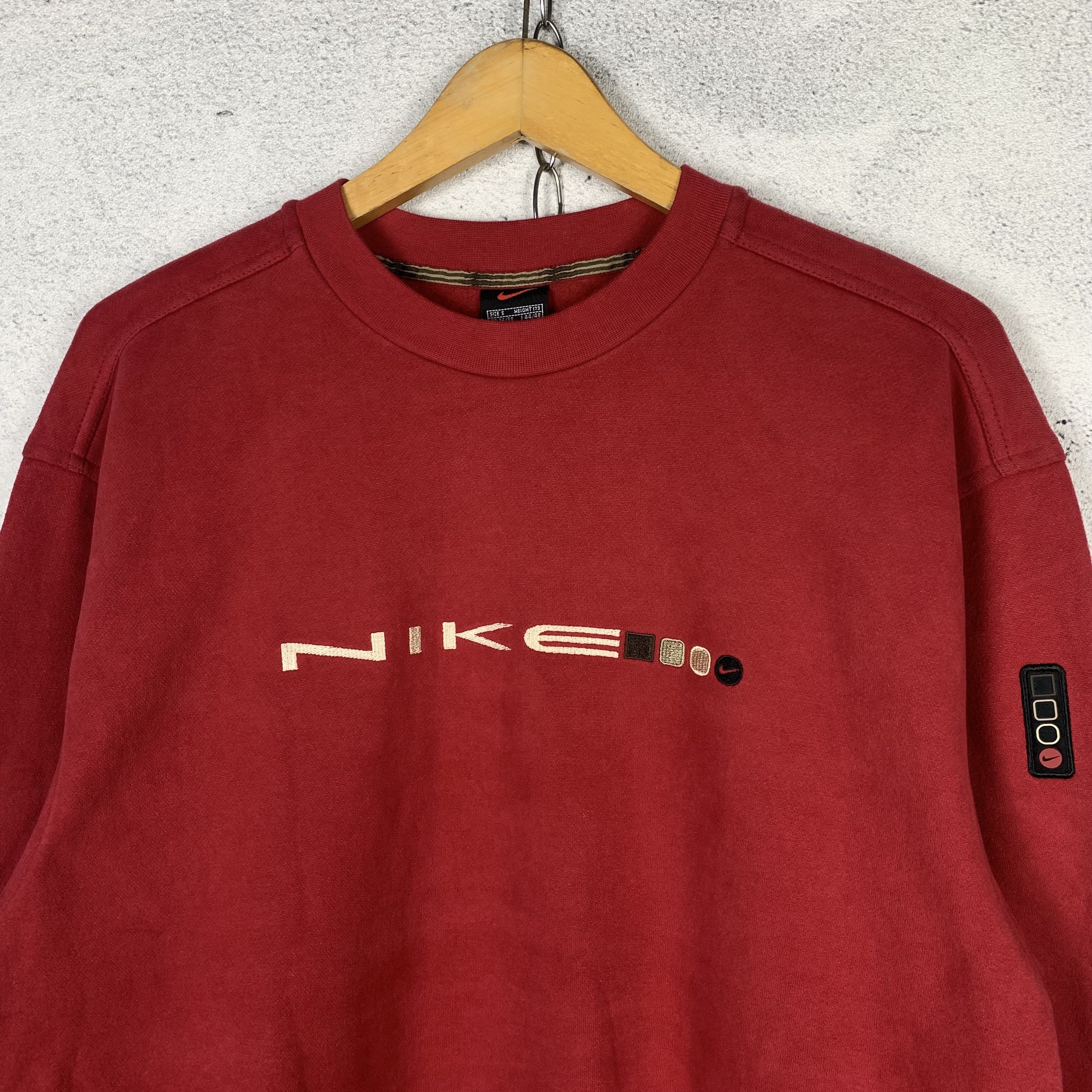 Nike Vintage Nike Y2K Sweatshirt Crewneck Size US M / EU 48-50 / 2 - 2 Thumbnail